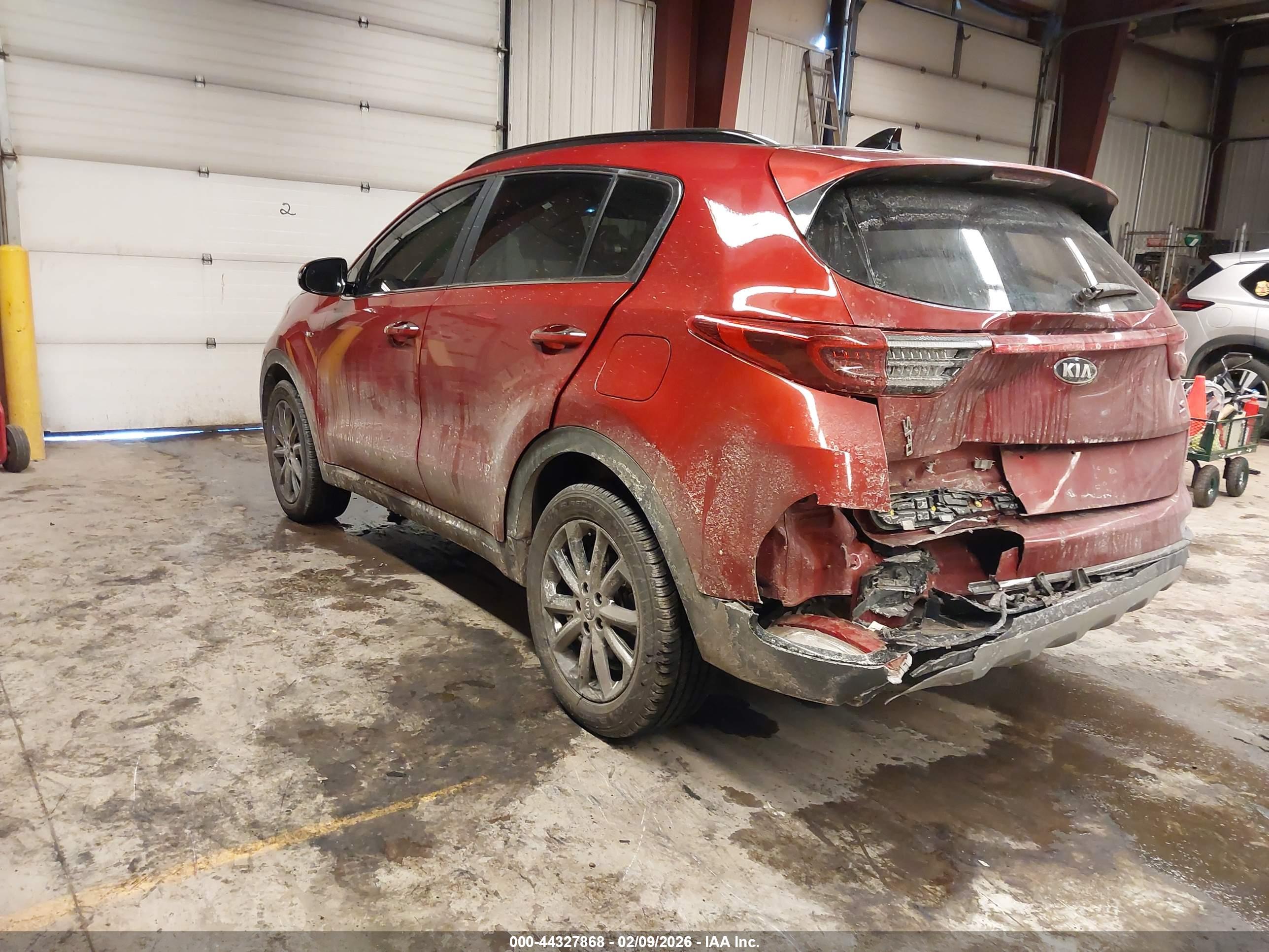 KIA SPORTAGE image 3