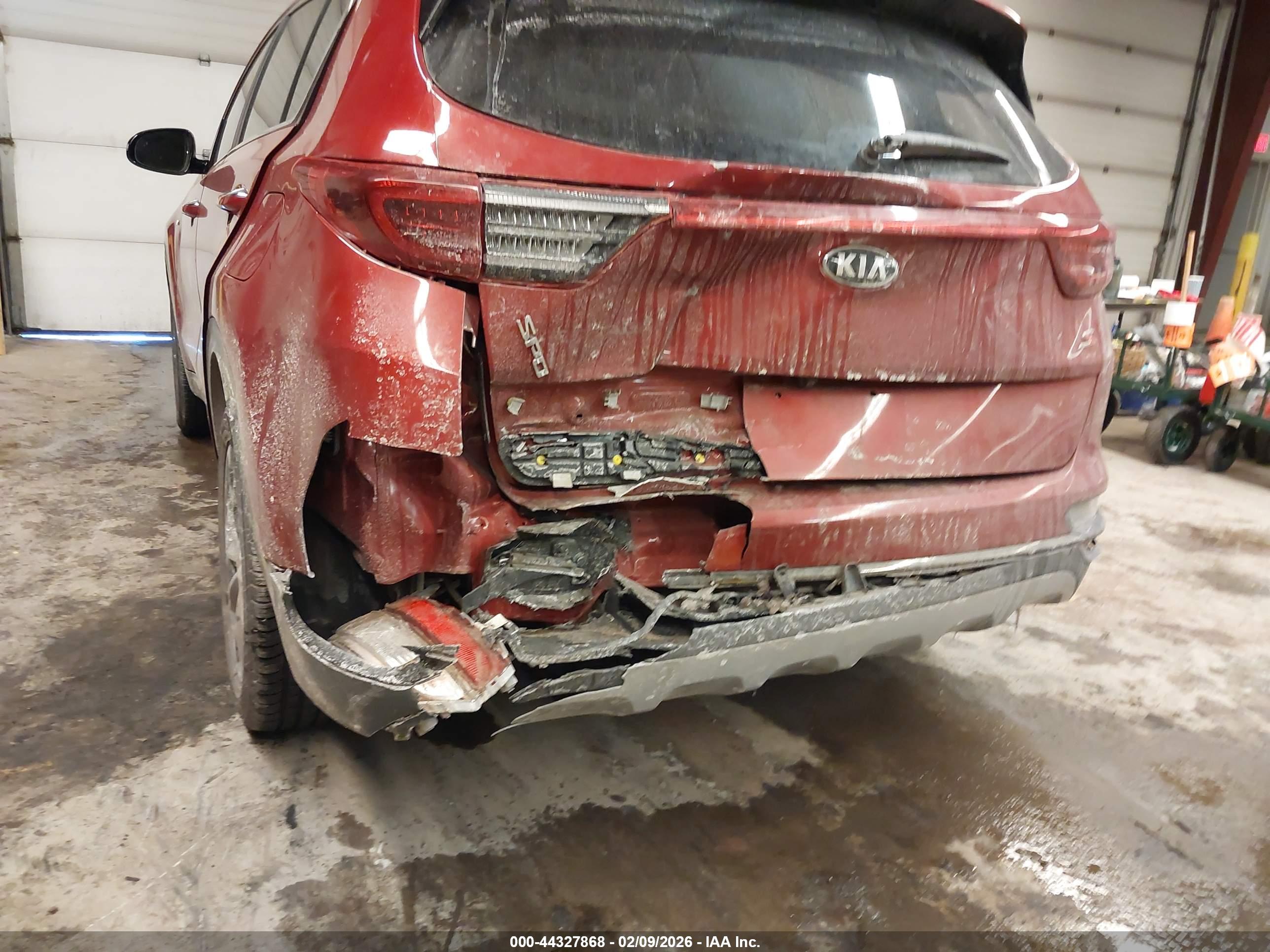 KIA SPORTAGE image 6