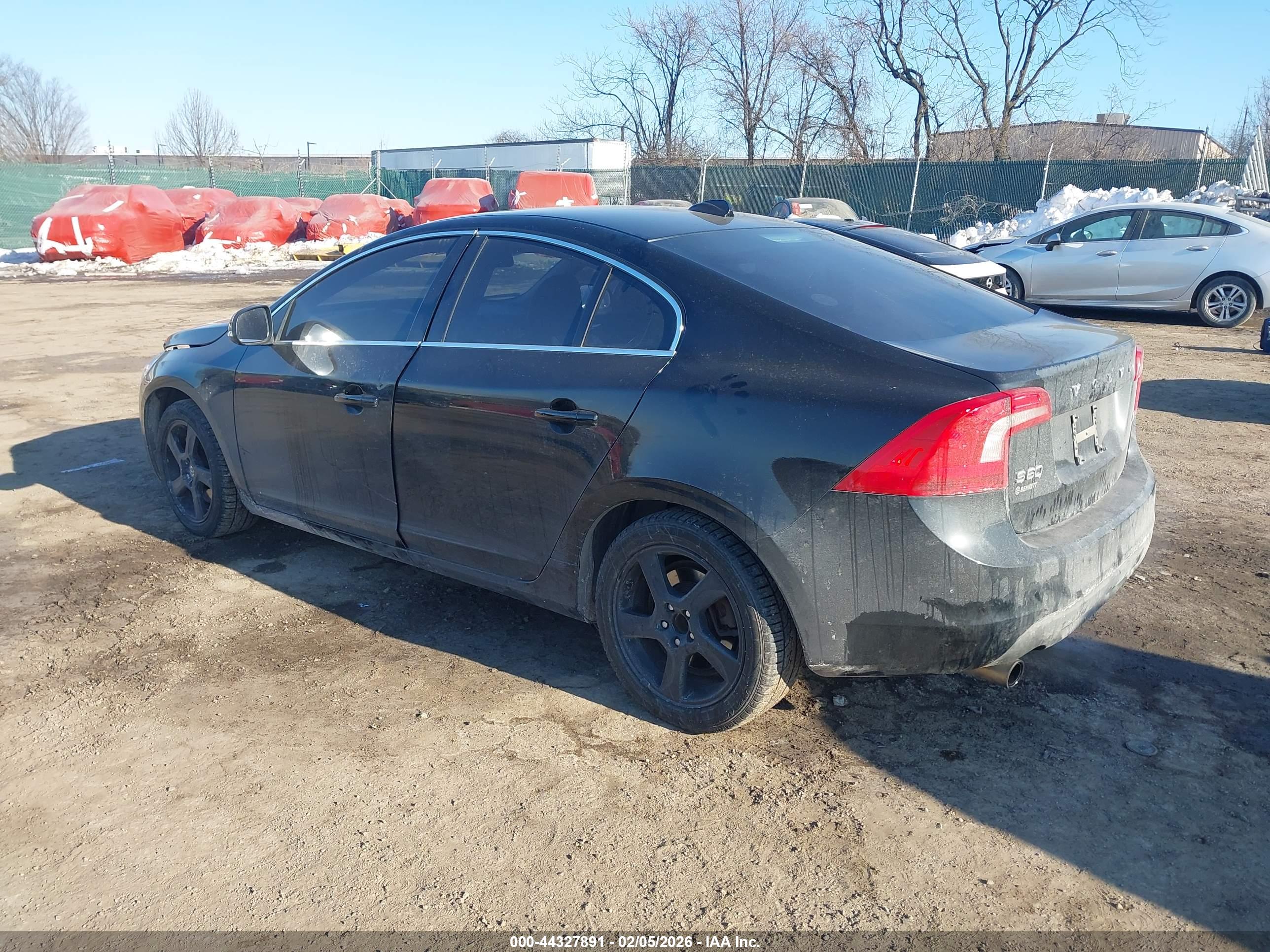 VOLVO S60 image 3