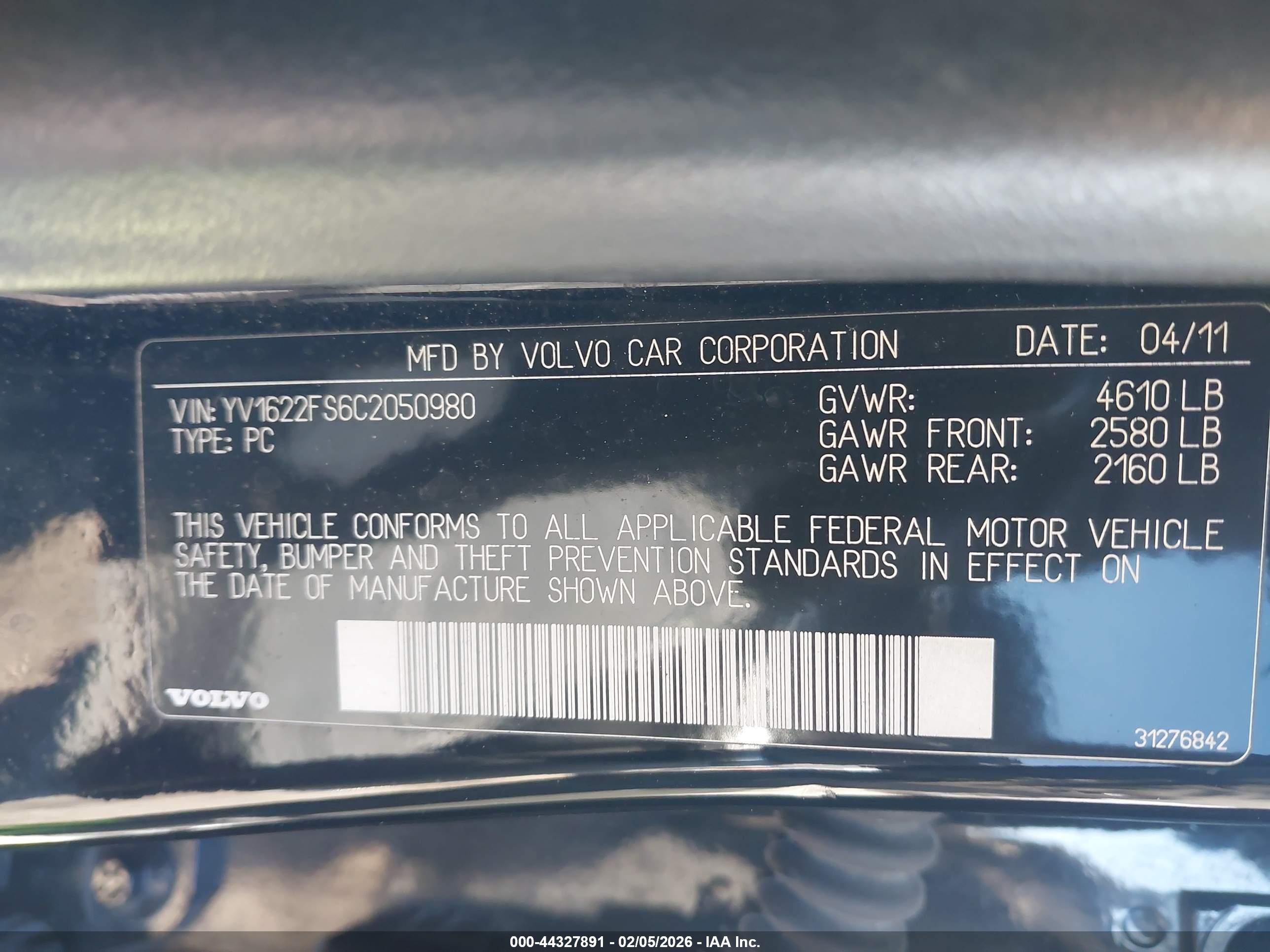VOLVO S60 image 9