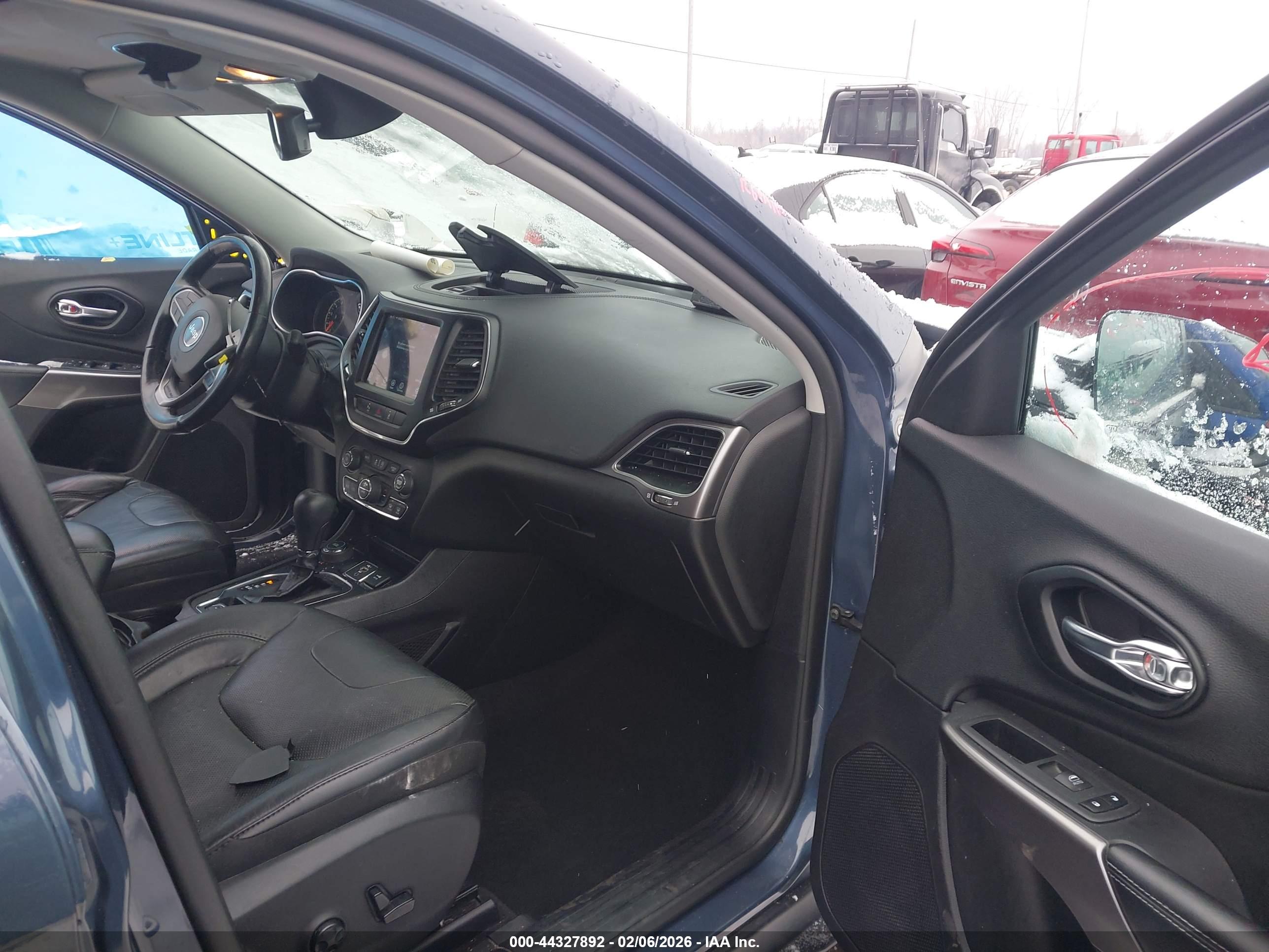 JEEP CHEROKEE image 5