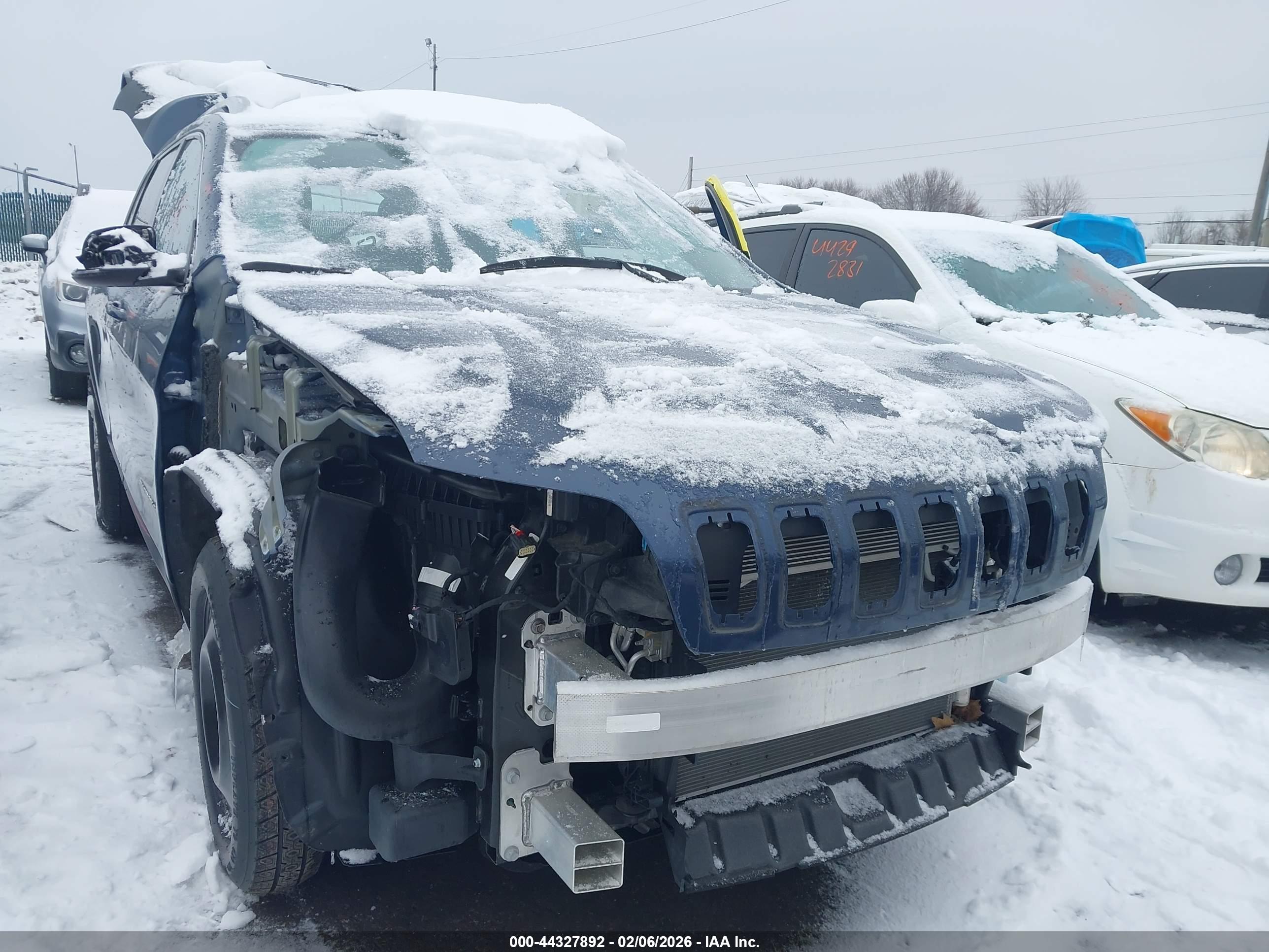JEEP CHEROKEE image 6