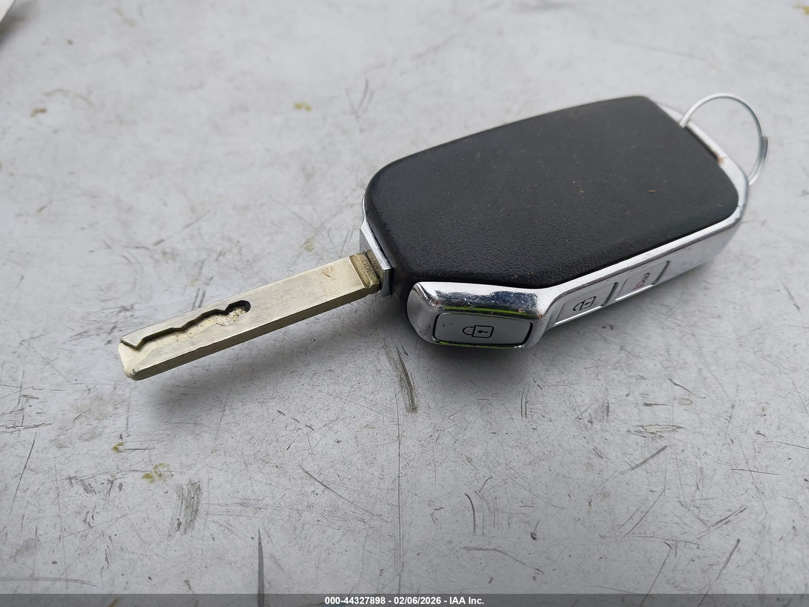 KIA SORENTO image 11