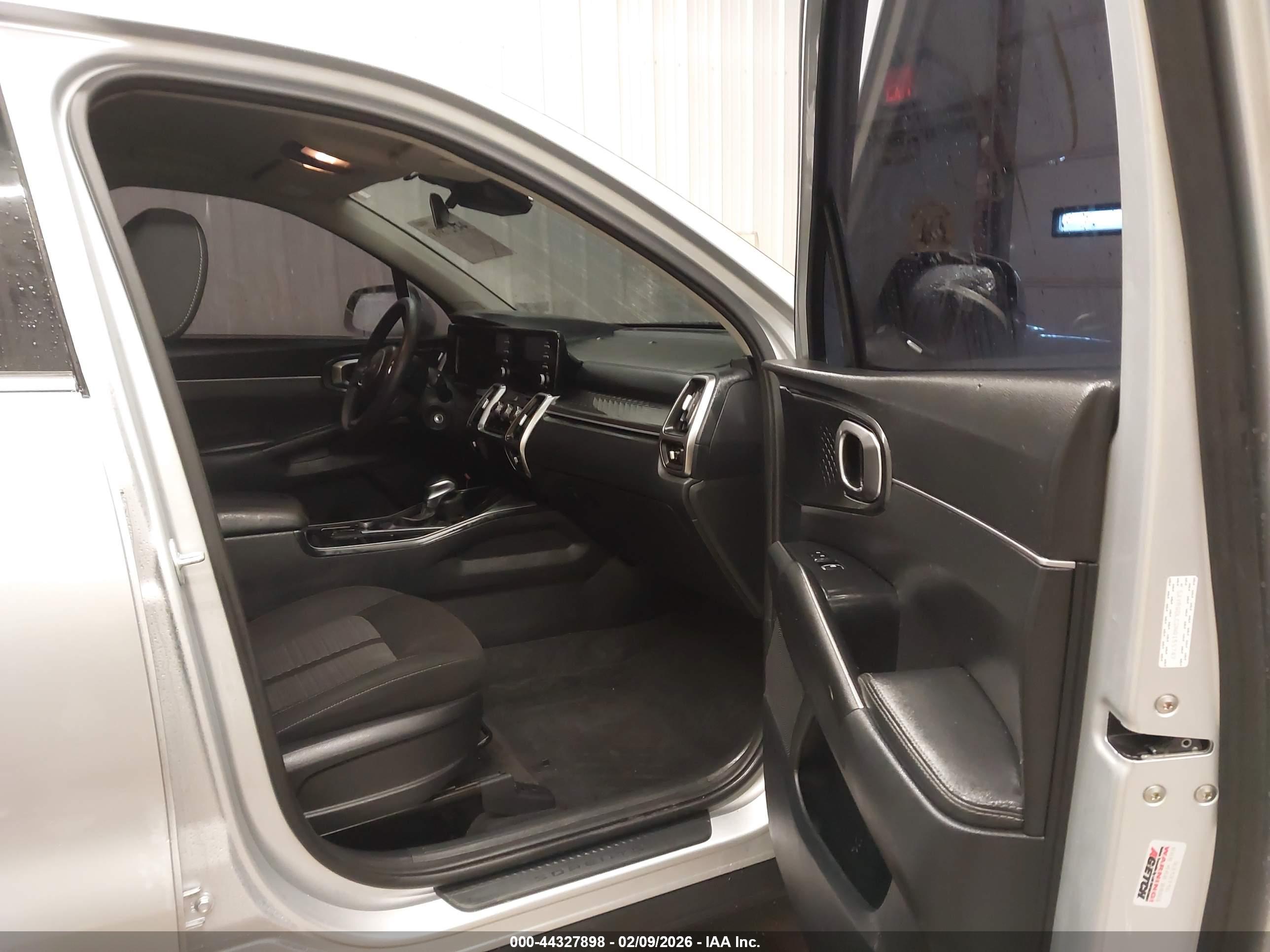 KIA SORENTO image 5