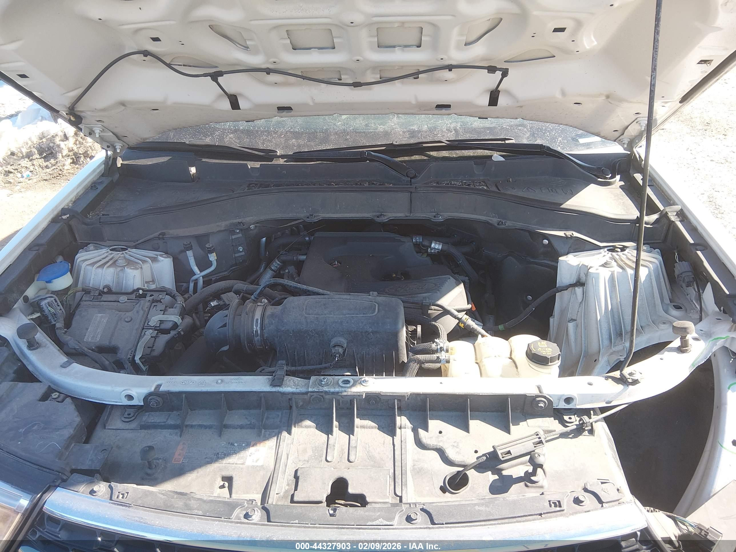 FORD EXPLORER image 10