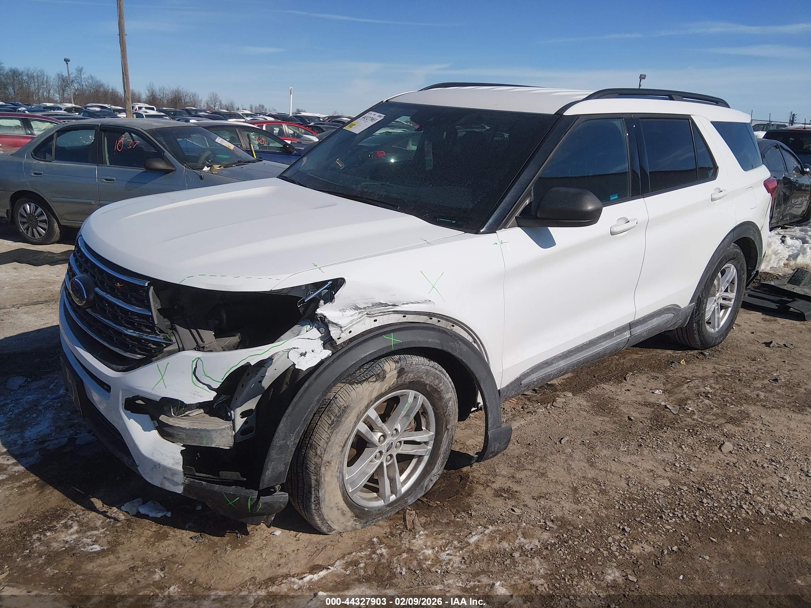 FORD EXPLORER image 2