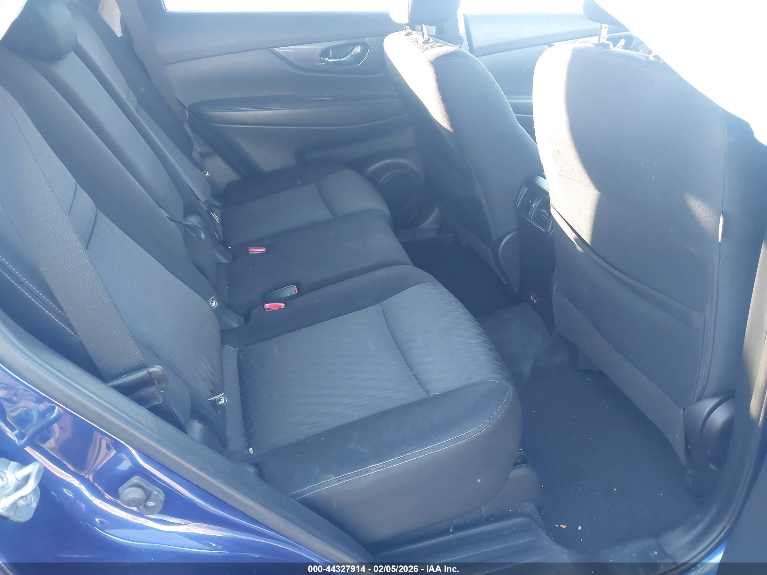 NISSAN ROGUE image 8