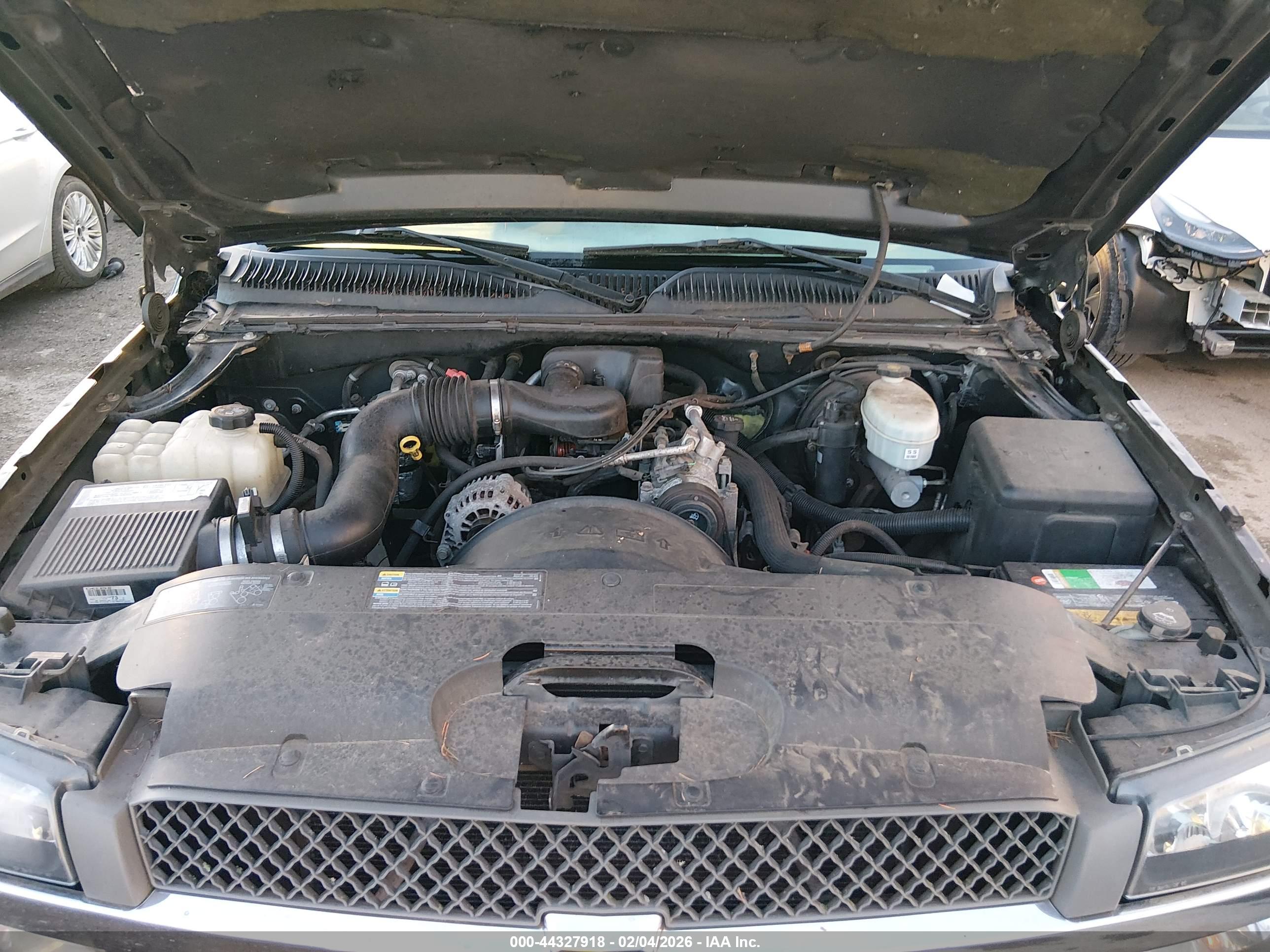 CHEVROLET SILVERADO image 6