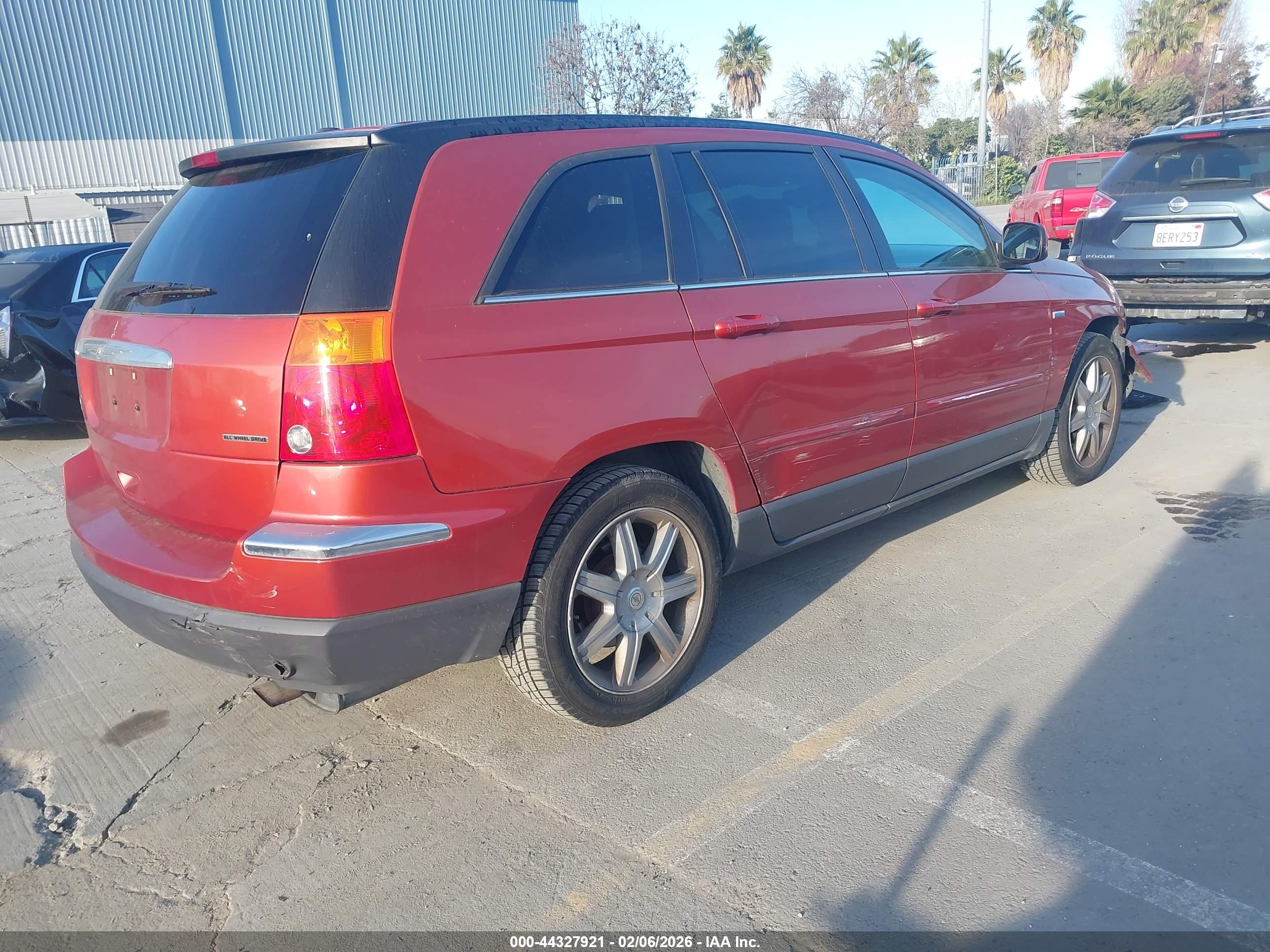 CHRYSLER PACIFICA image 4