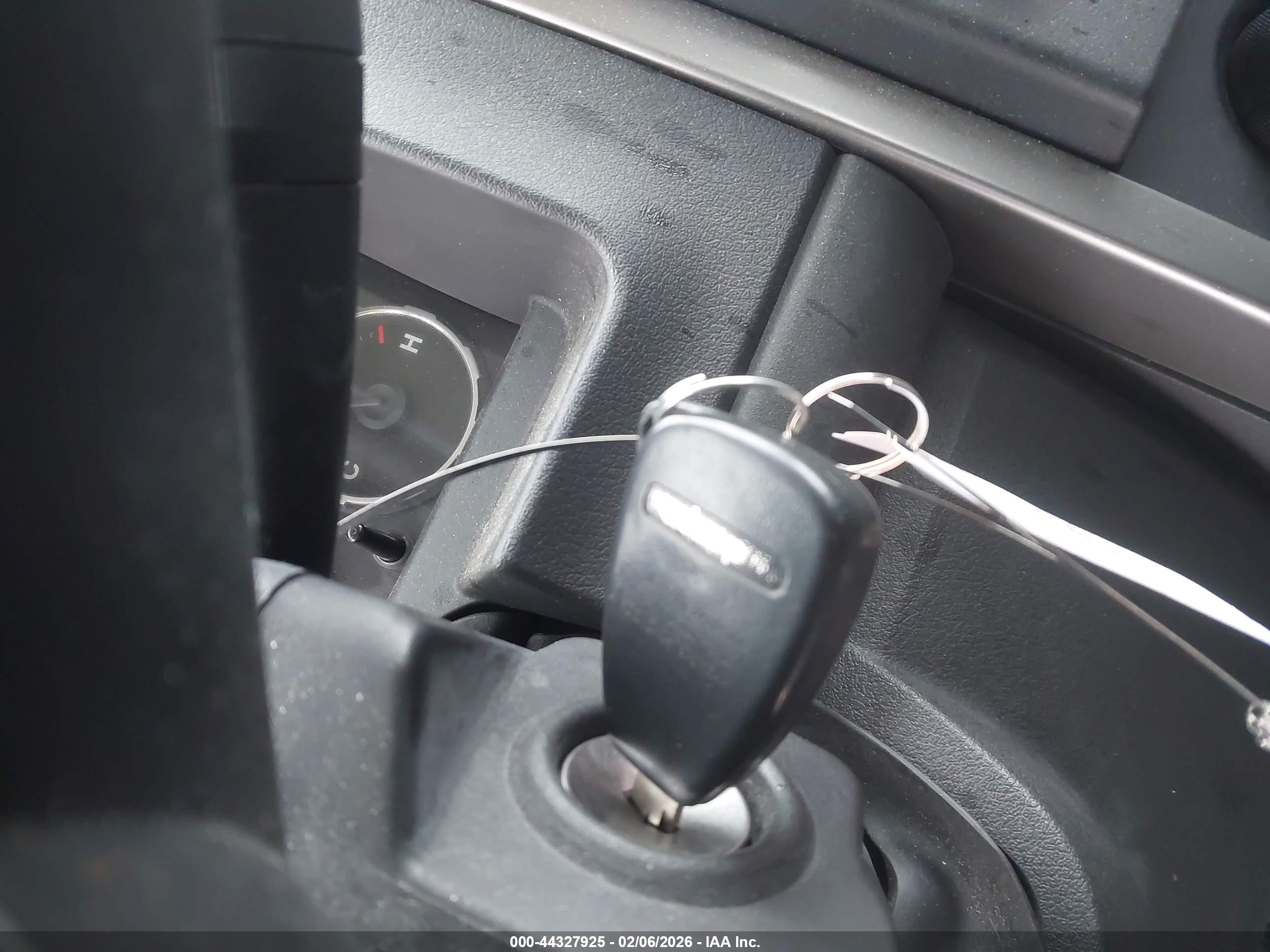JEEP LIBERTY image 11