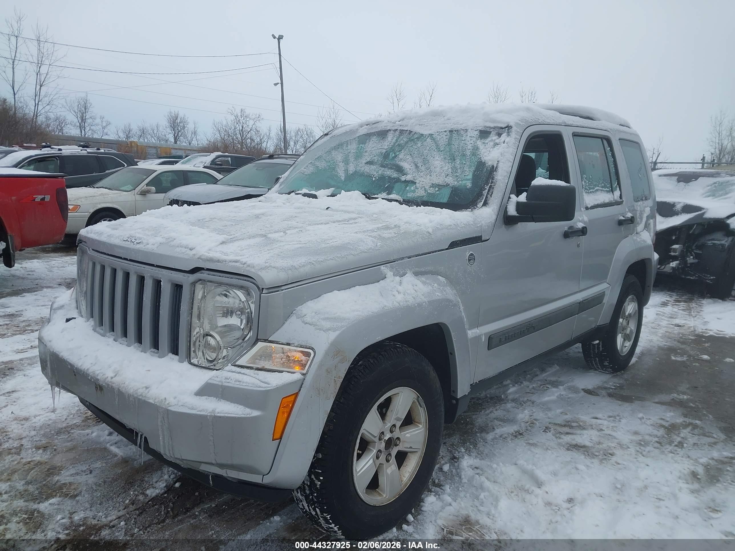 JEEP LIBERTY image 2