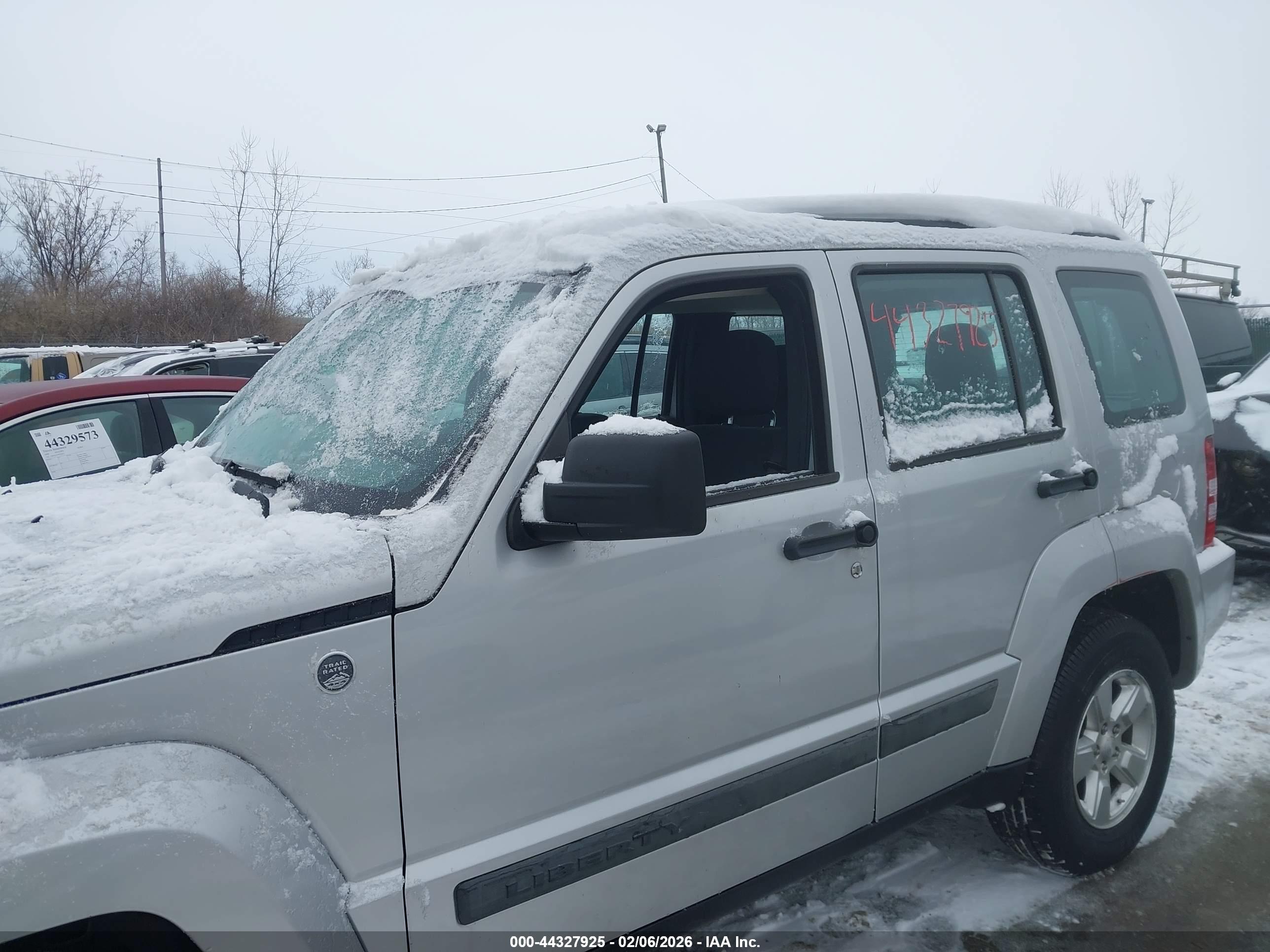 JEEP LIBERTY image 6