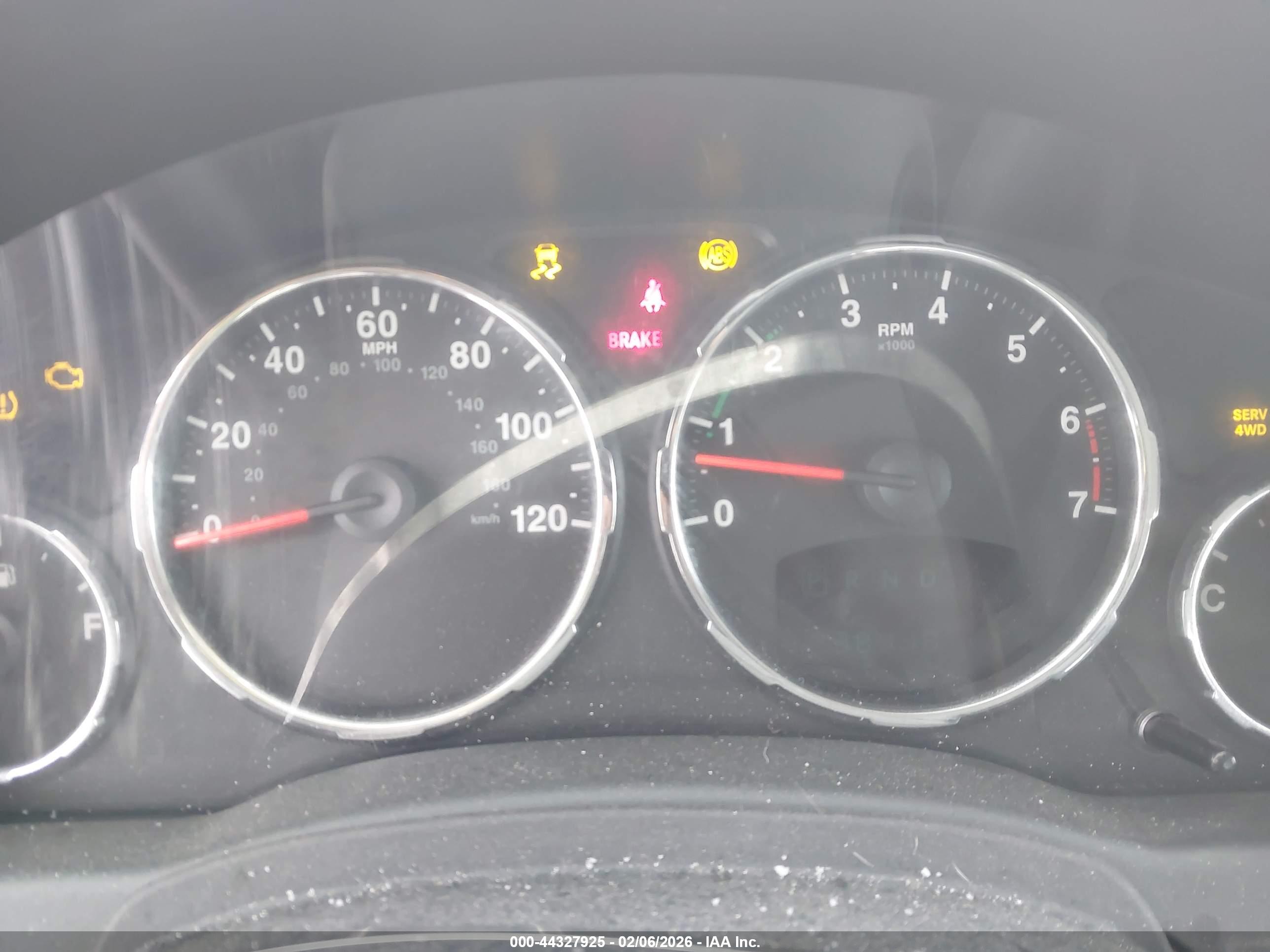 JEEP LIBERTY image 7