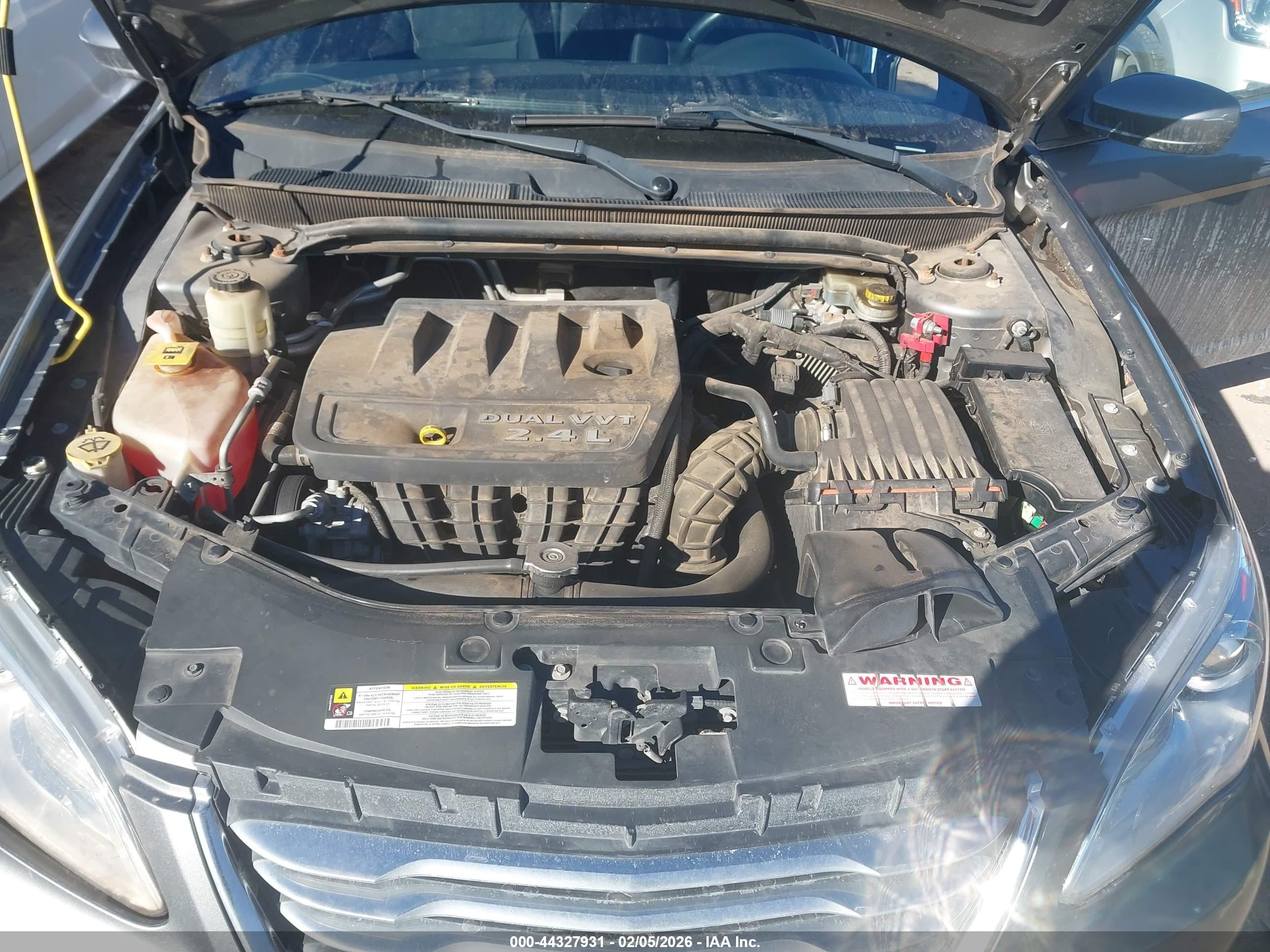 CHRYSLER 200 image 10