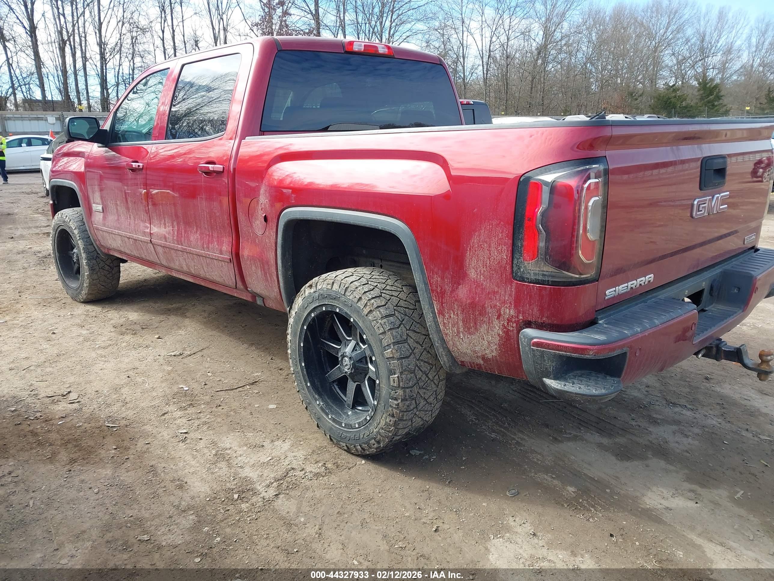 GMC SIERRA image 3