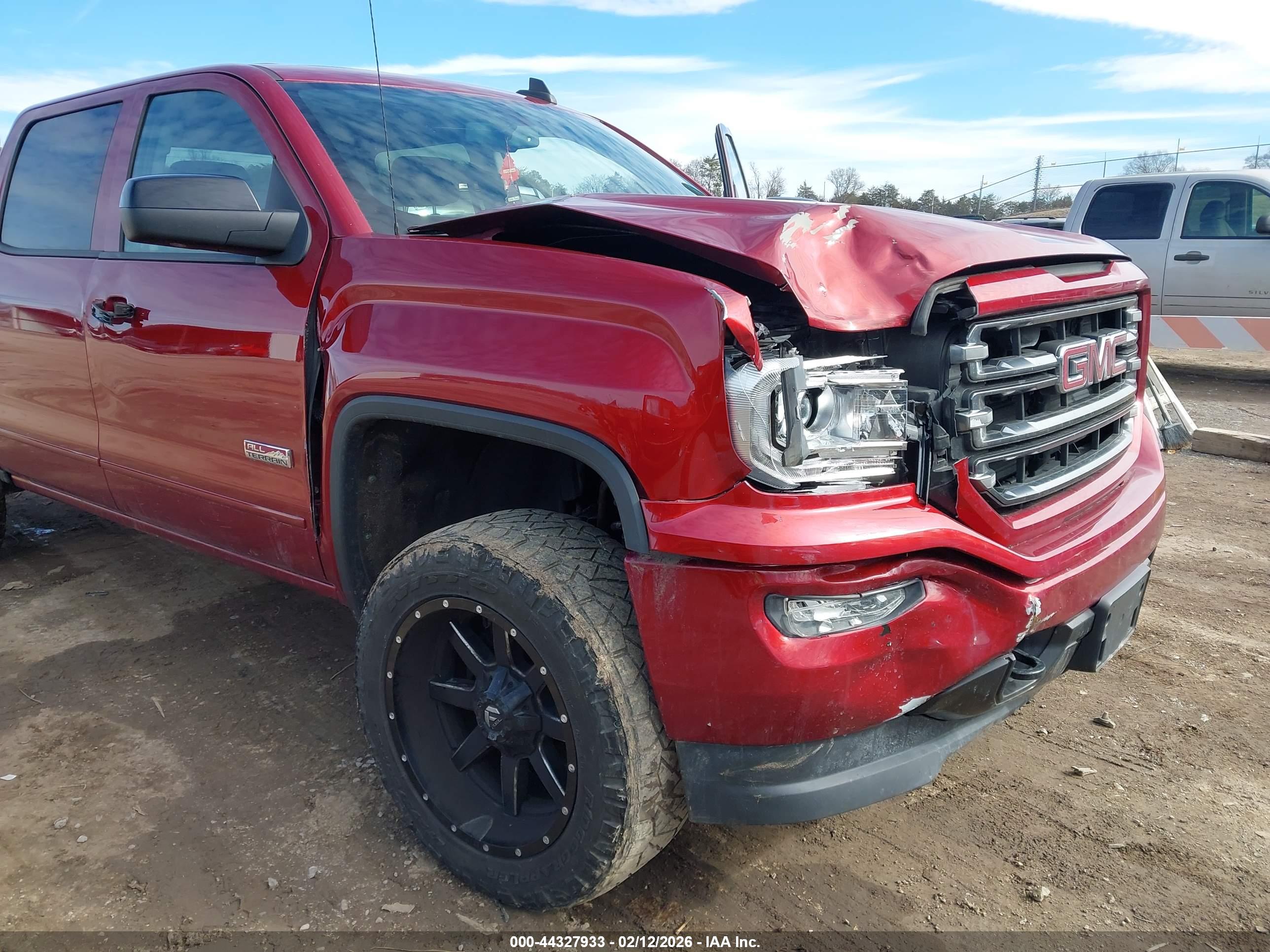 GMC SIERRA image 6