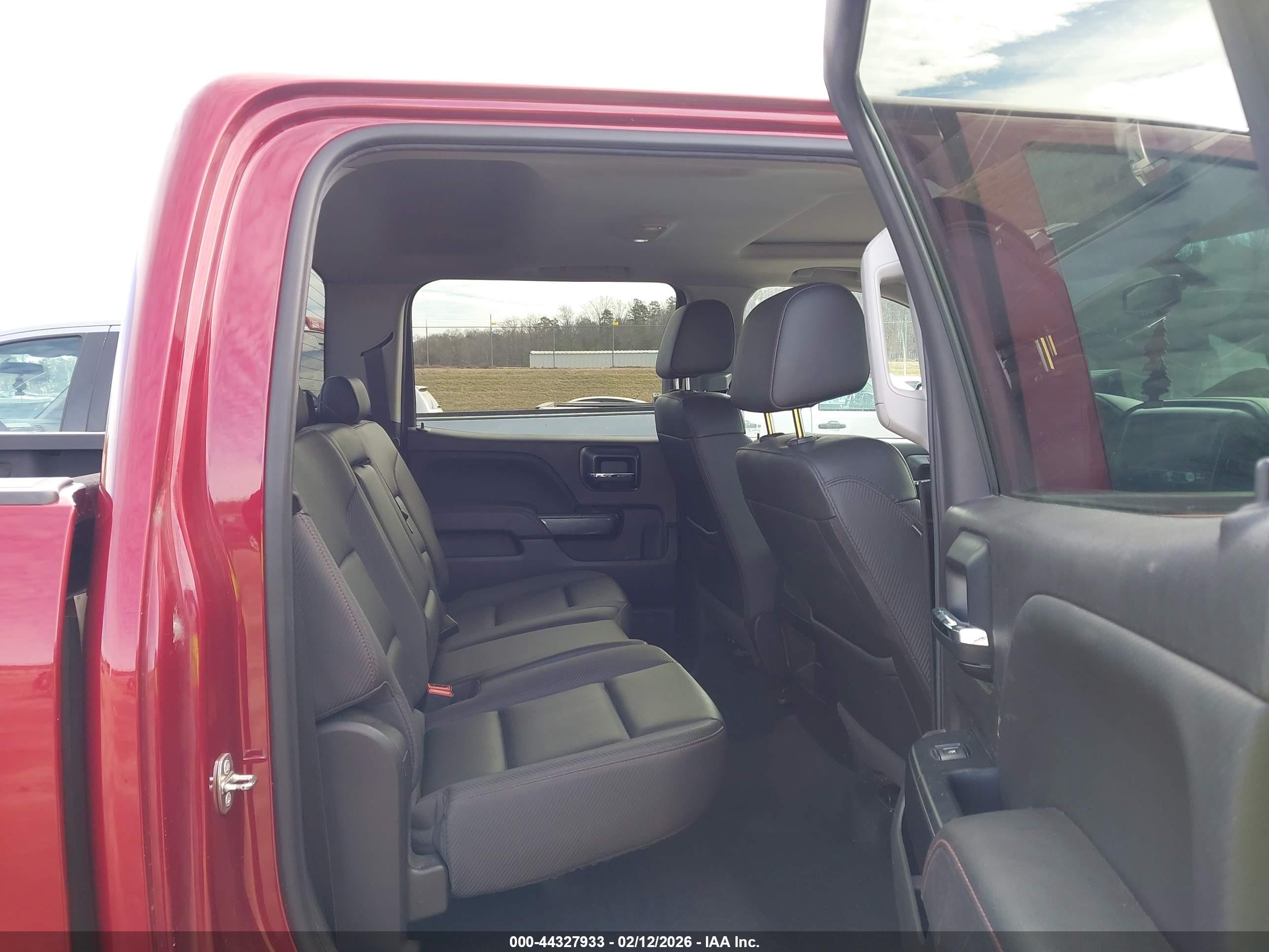 GMC SIERRA image 8