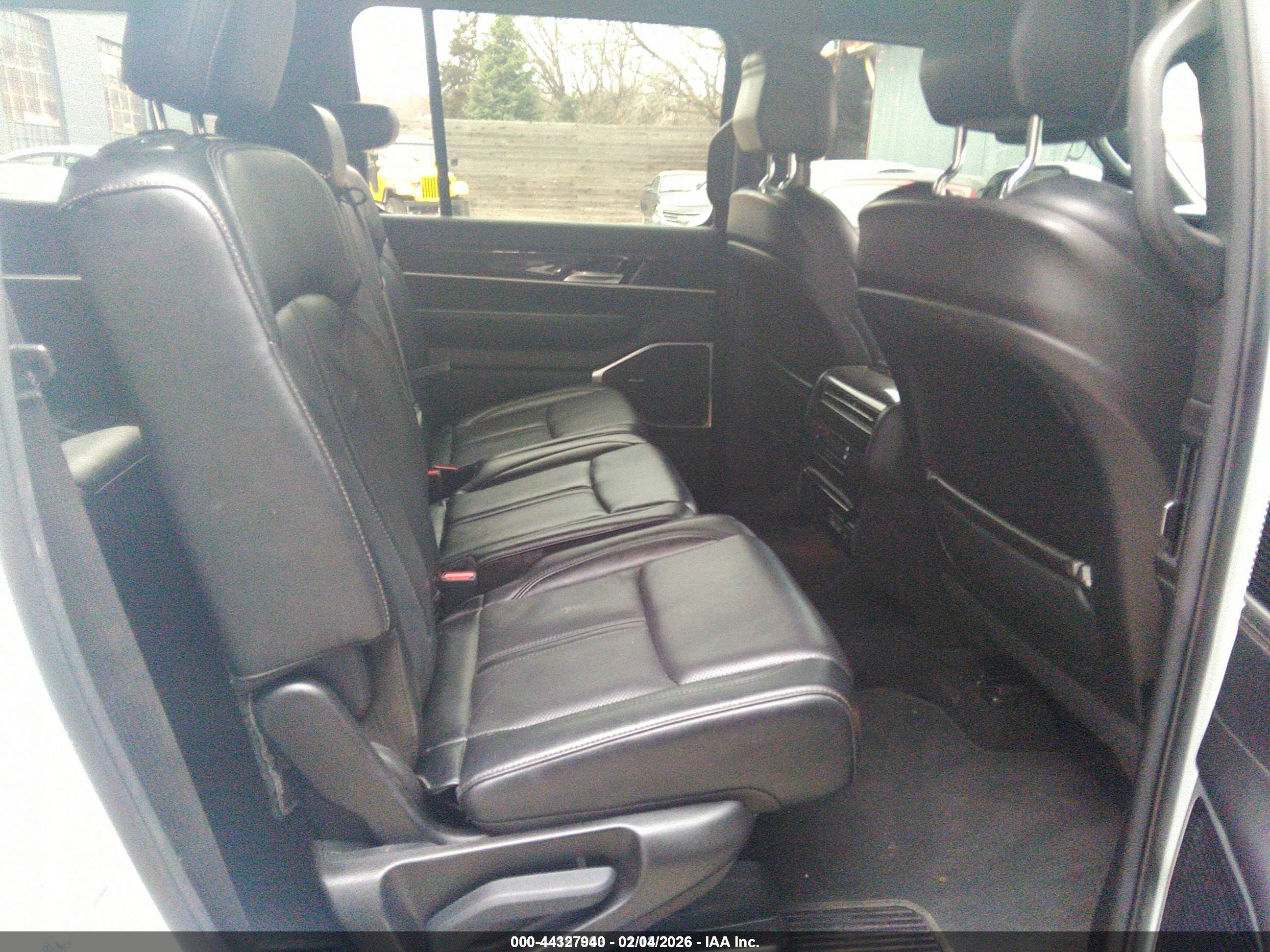 JEEP WAGONEER image 8