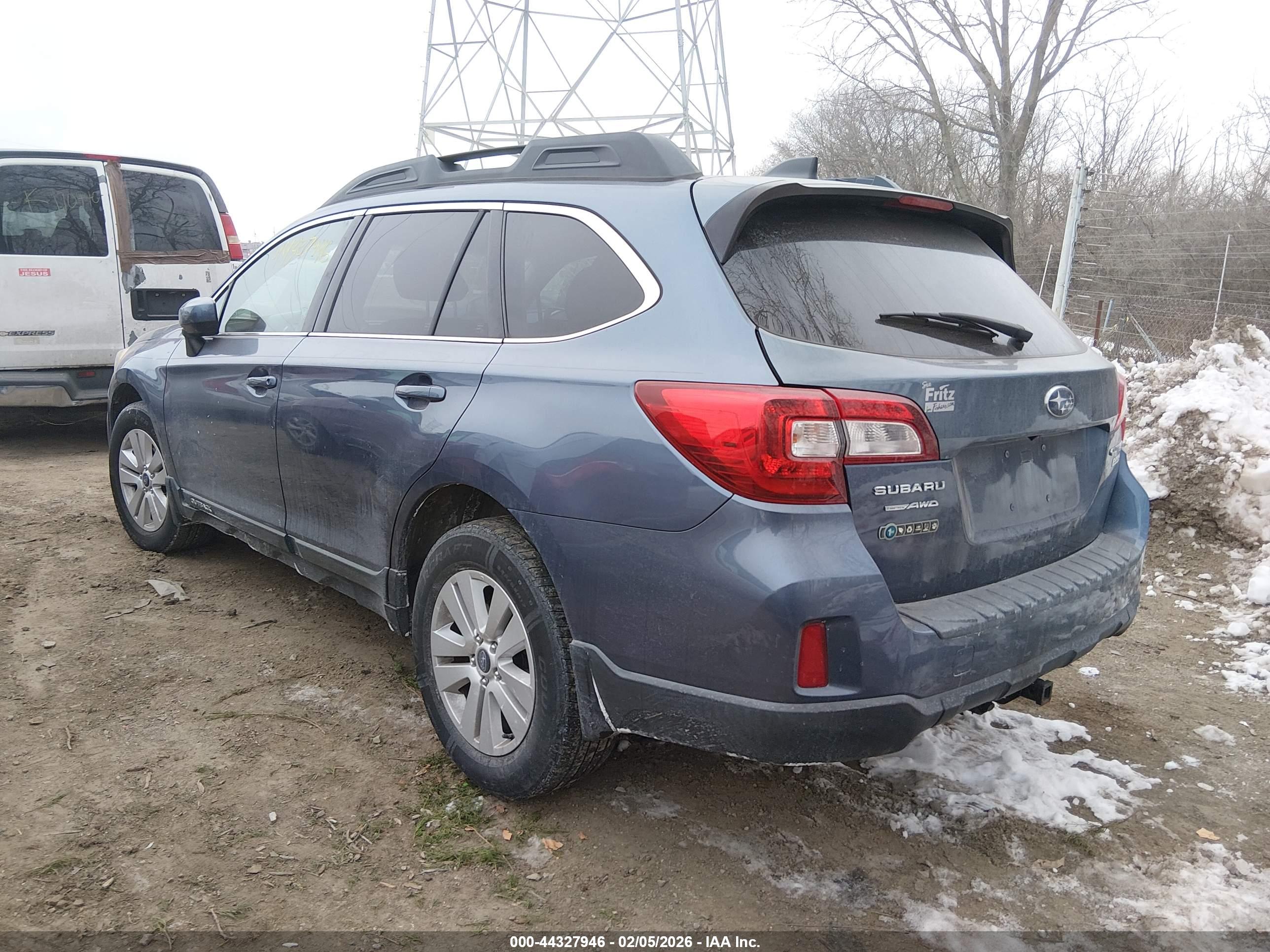 SUBARU OUTBACK image 3