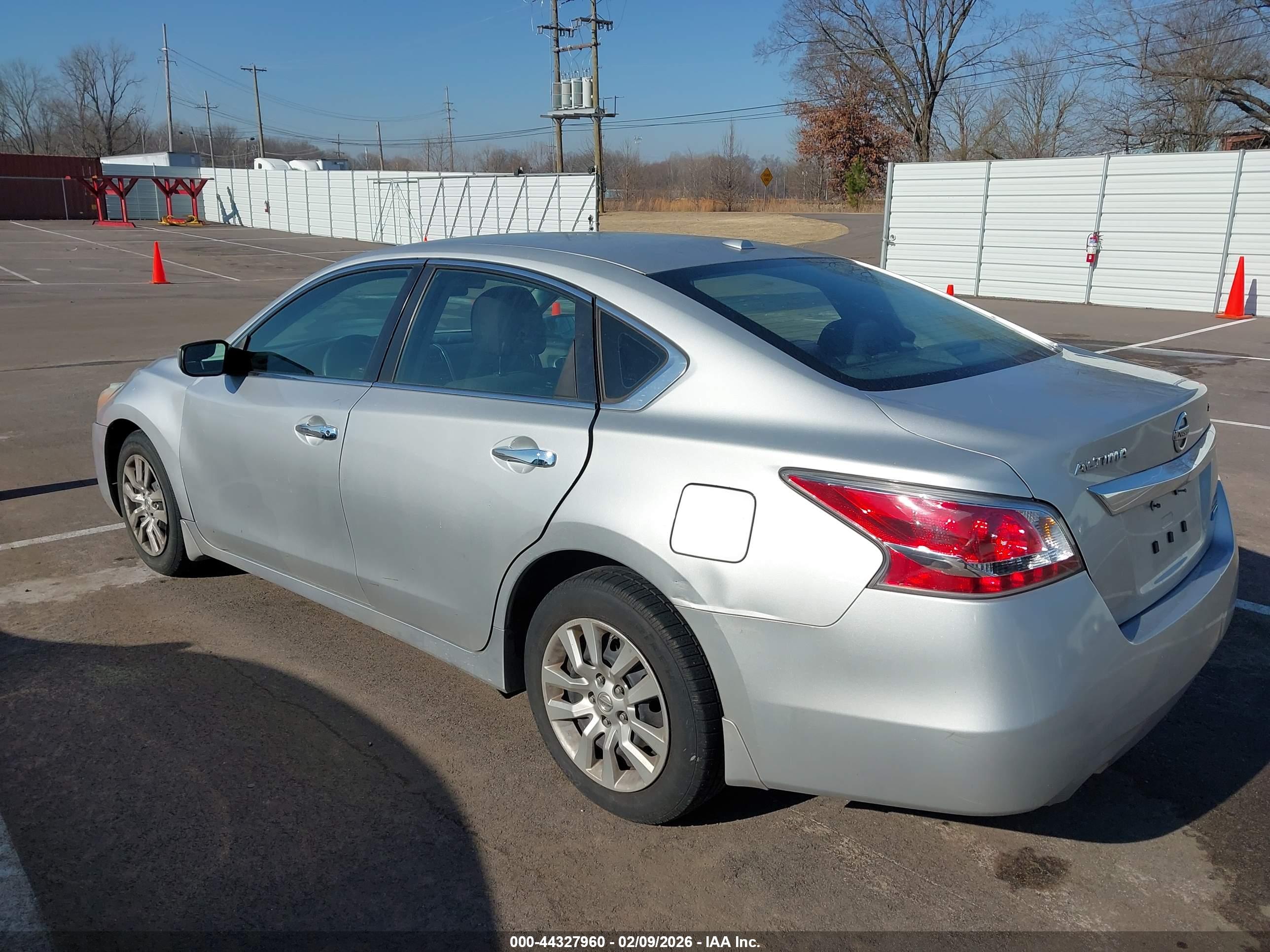 NISSAN ALTIMA image 3