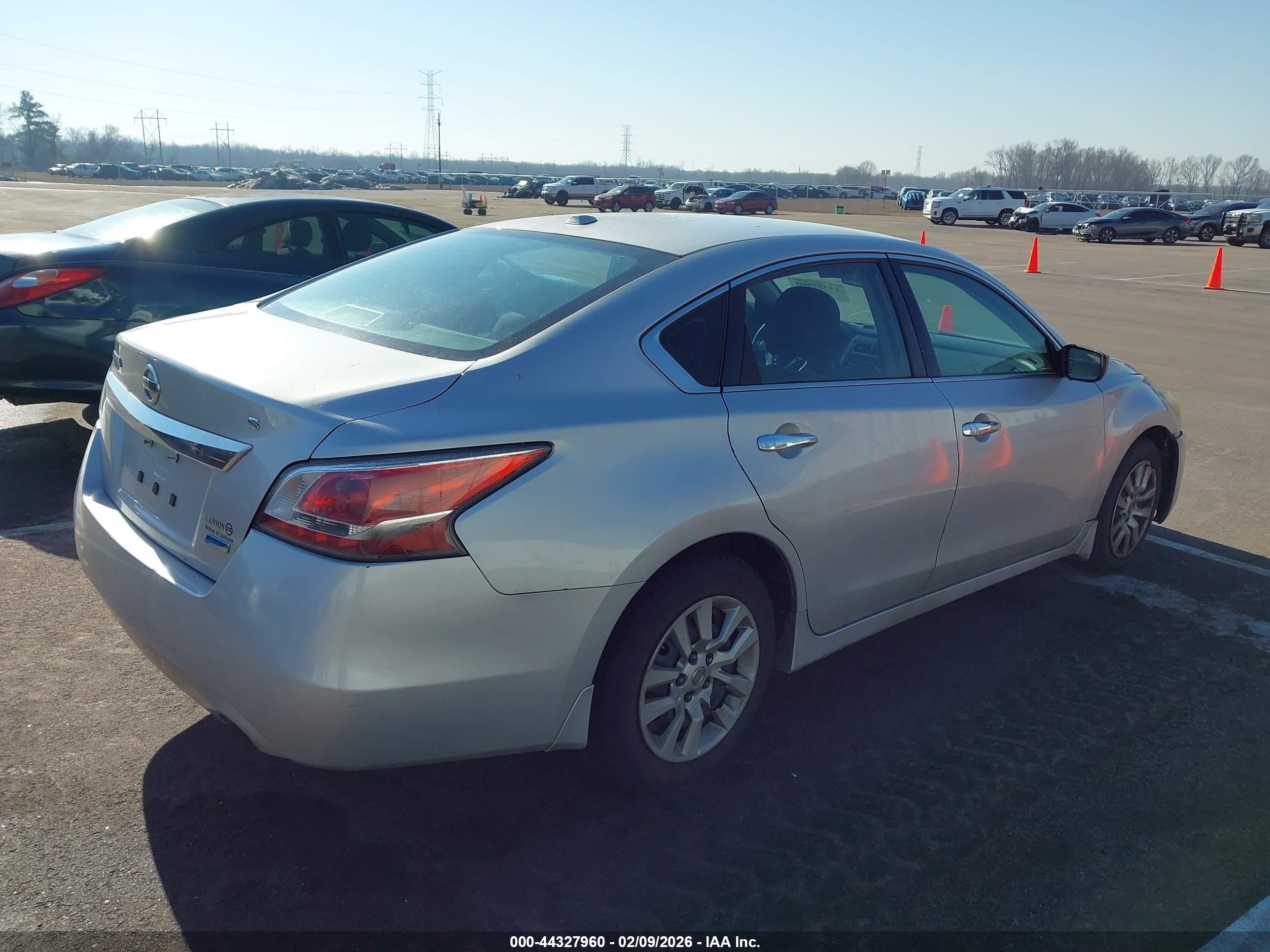 NISSAN ALTIMA image 4