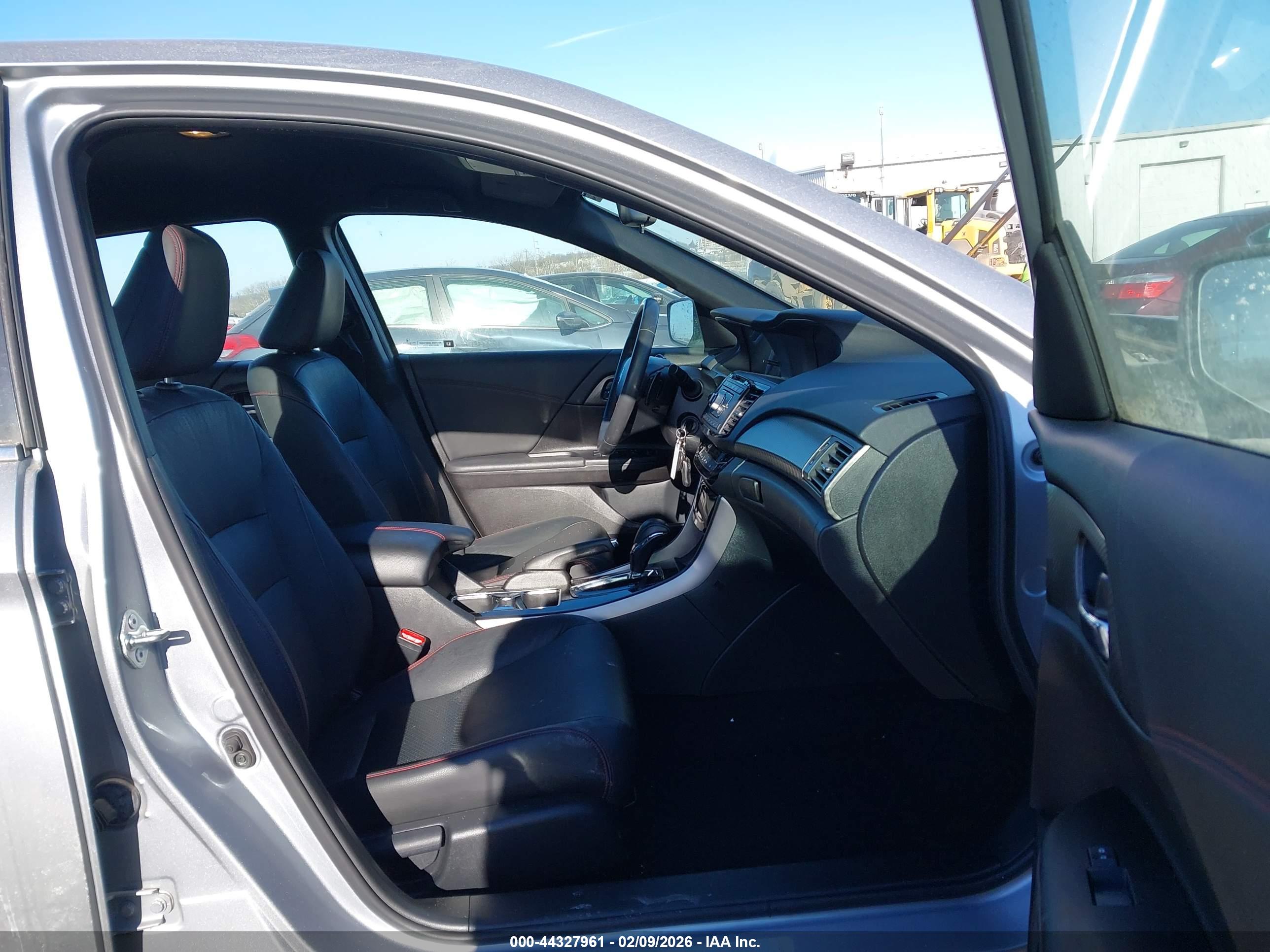 HONDA ACCORD image 5