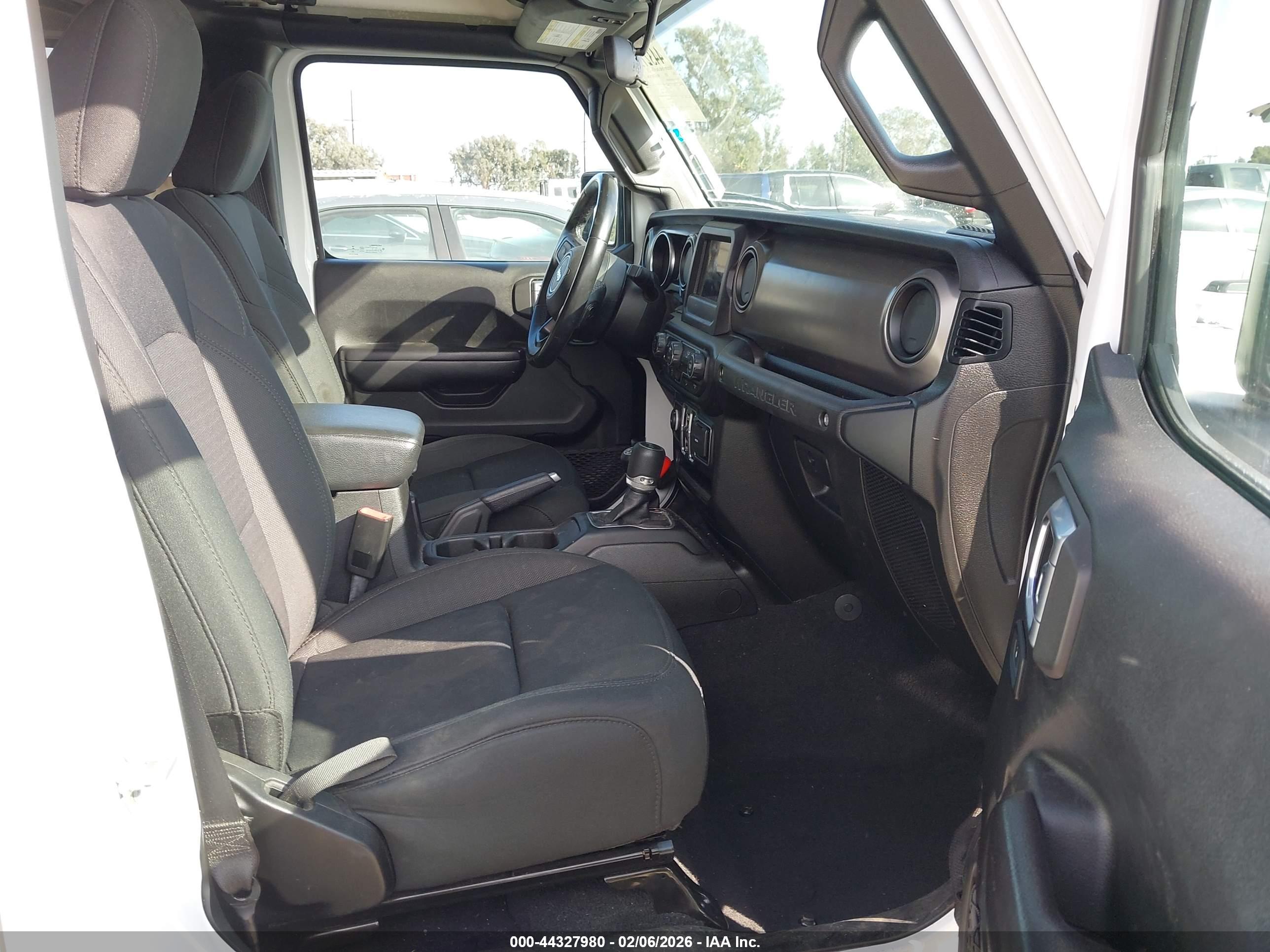 JEEP WRANGLER image 5