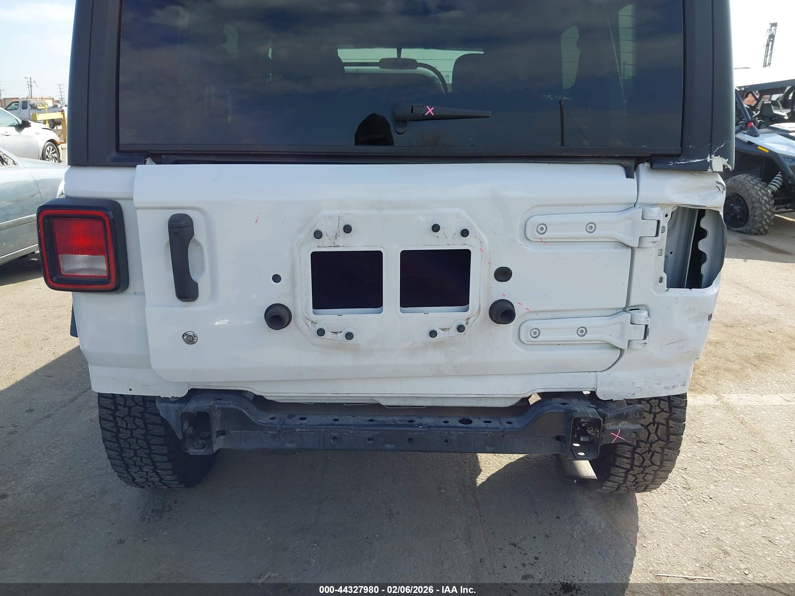 JEEP WRANGLER image 6