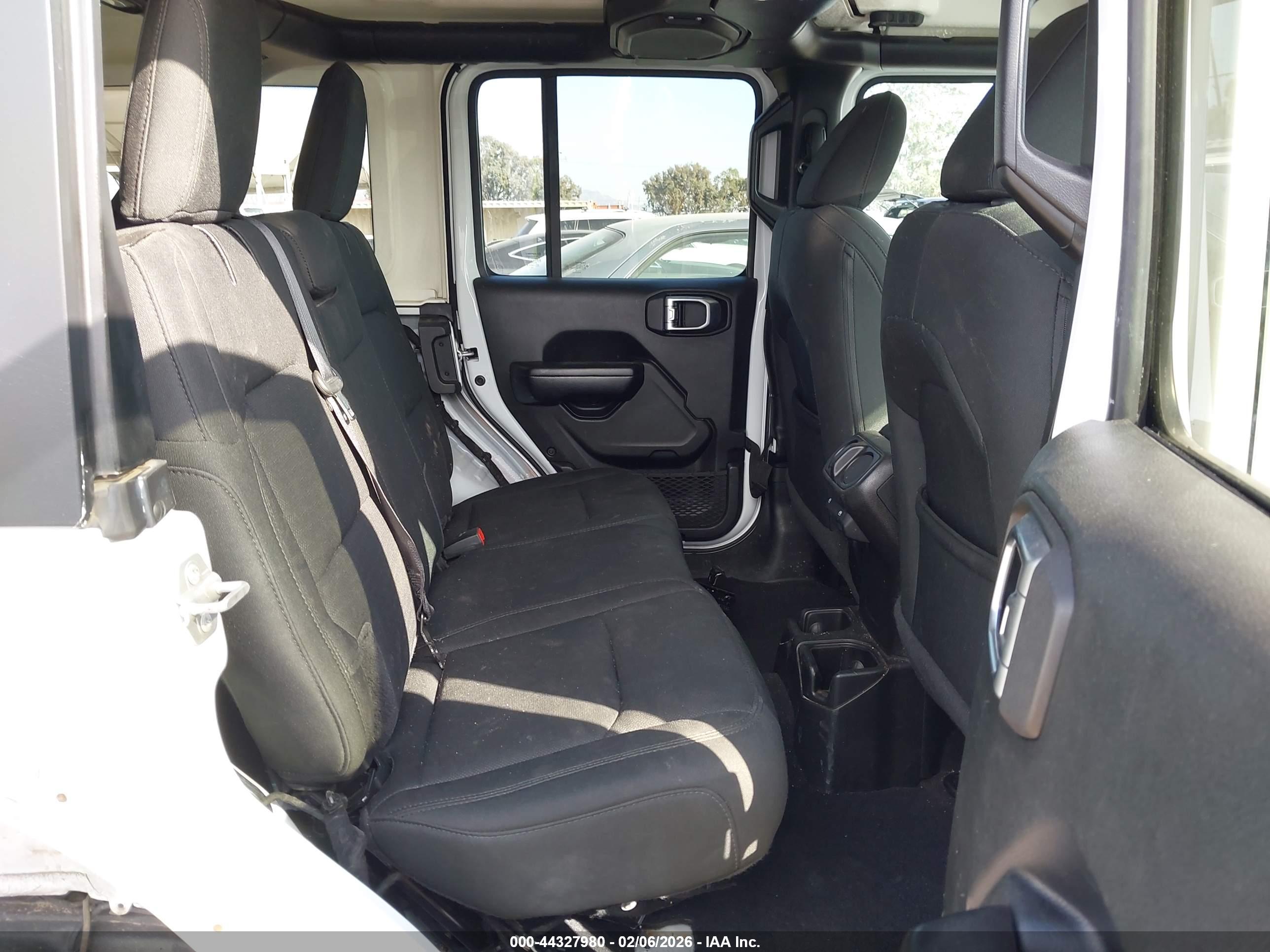 JEEP WRANGLER image 8