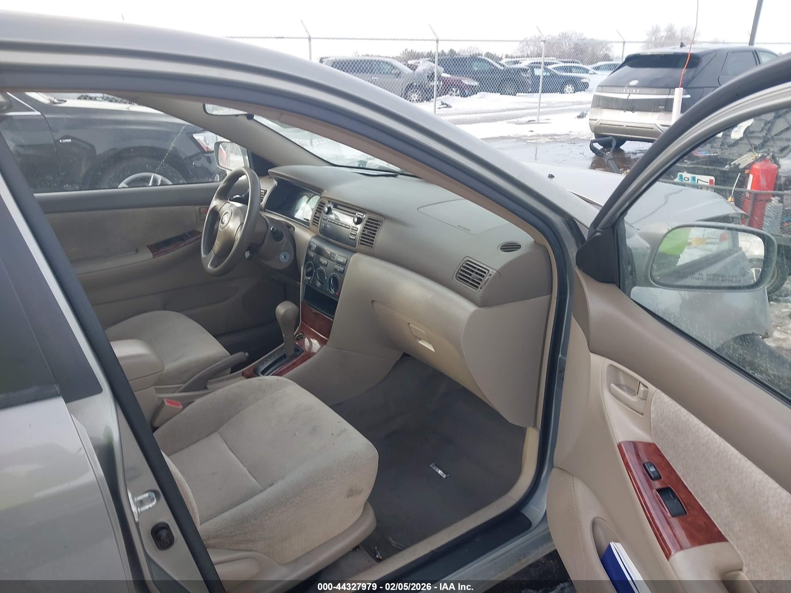 TOYOTA COROLLA image 5