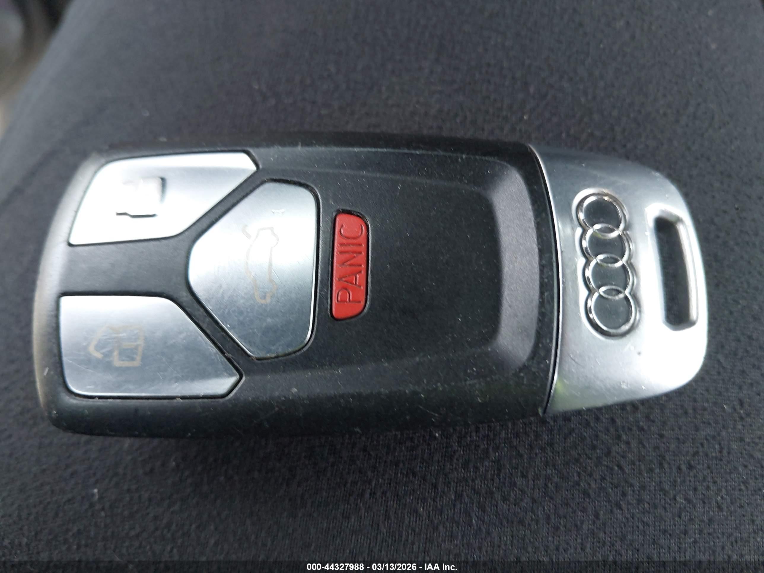 AUDI A4 image 11