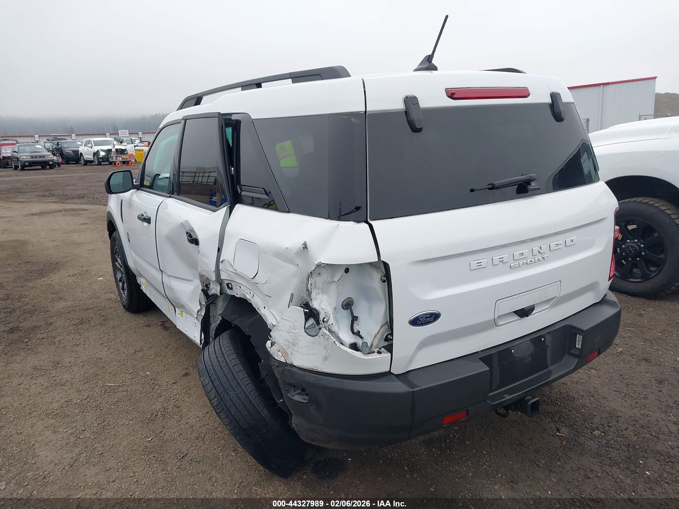FORD BRONCO image 3