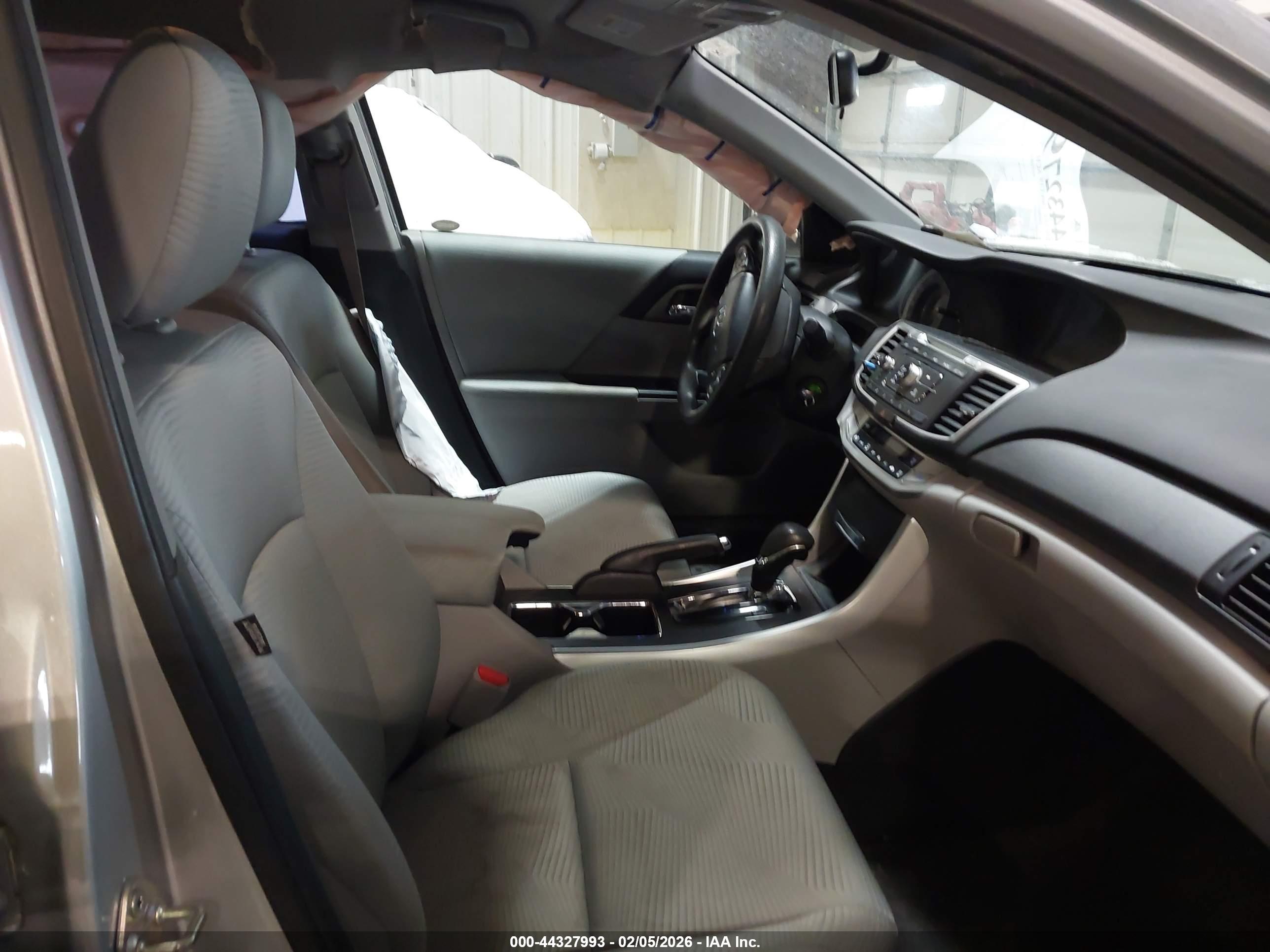 HONDA ACCORD image 5