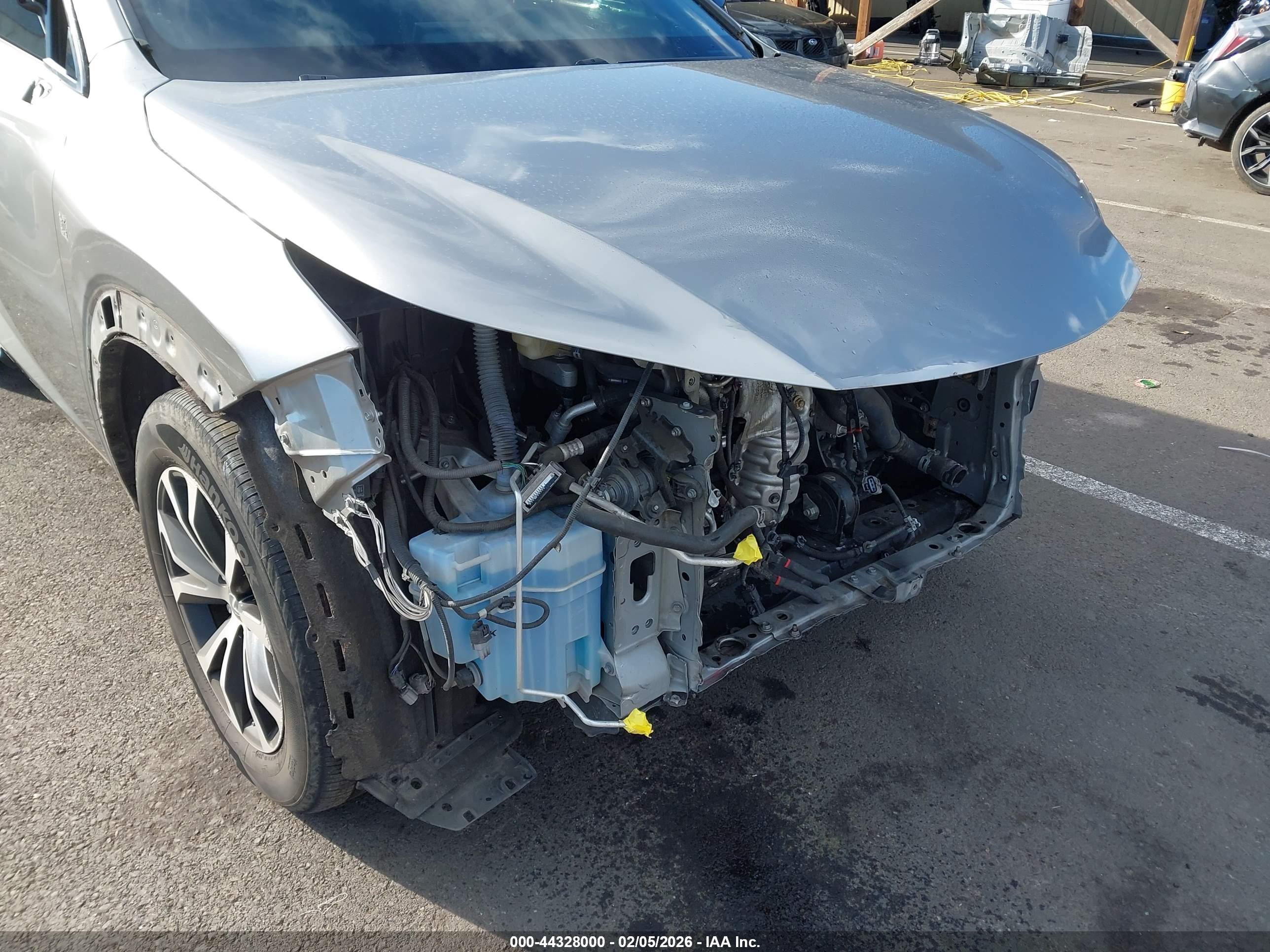 LEXUS NX image 6