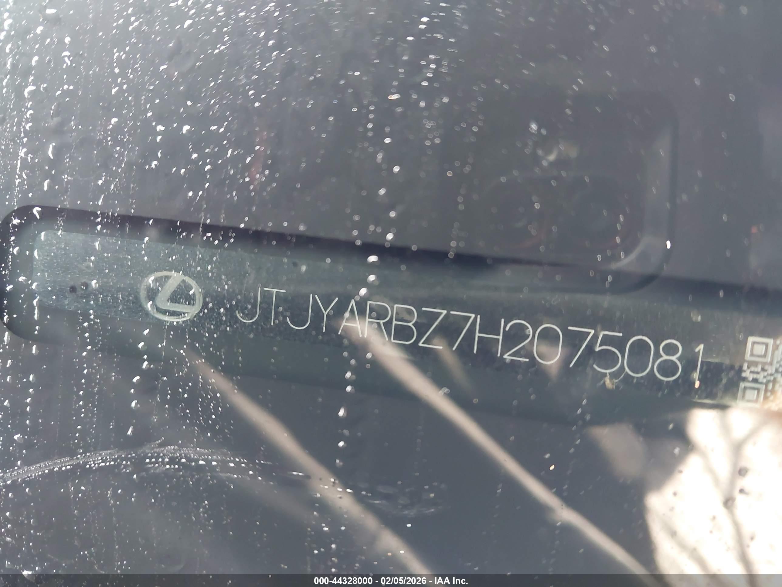 LEXUS NX image 9