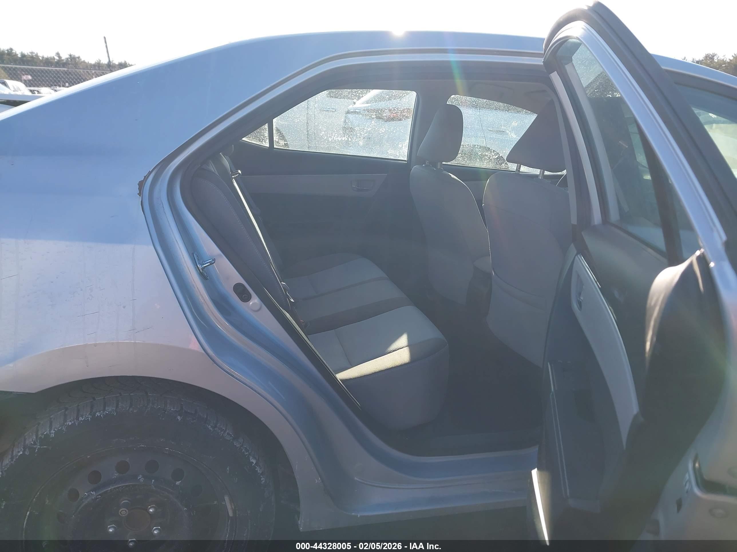 TOYOTA COROLLA image 8