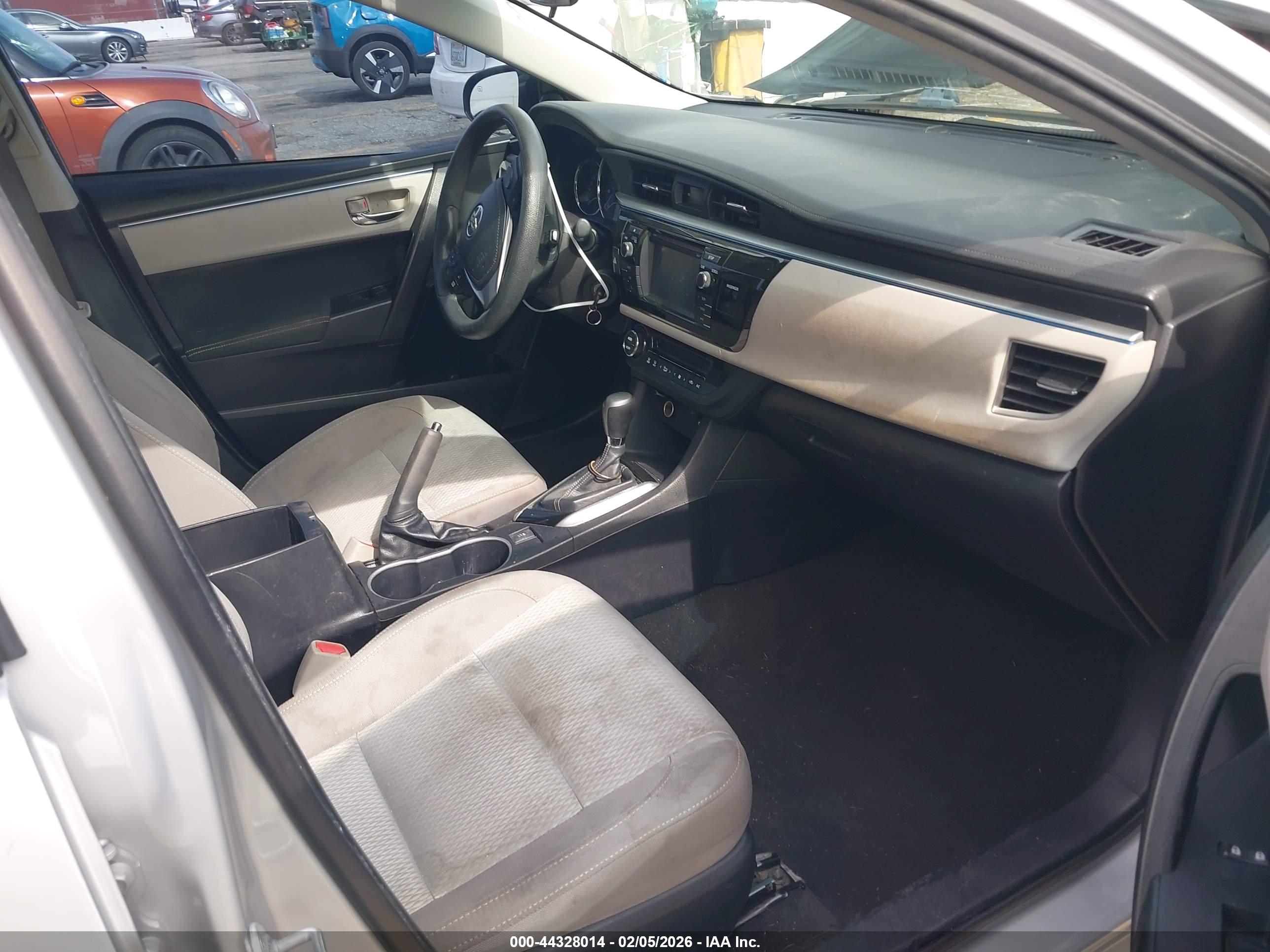 TOYOTA COROLLA image 5