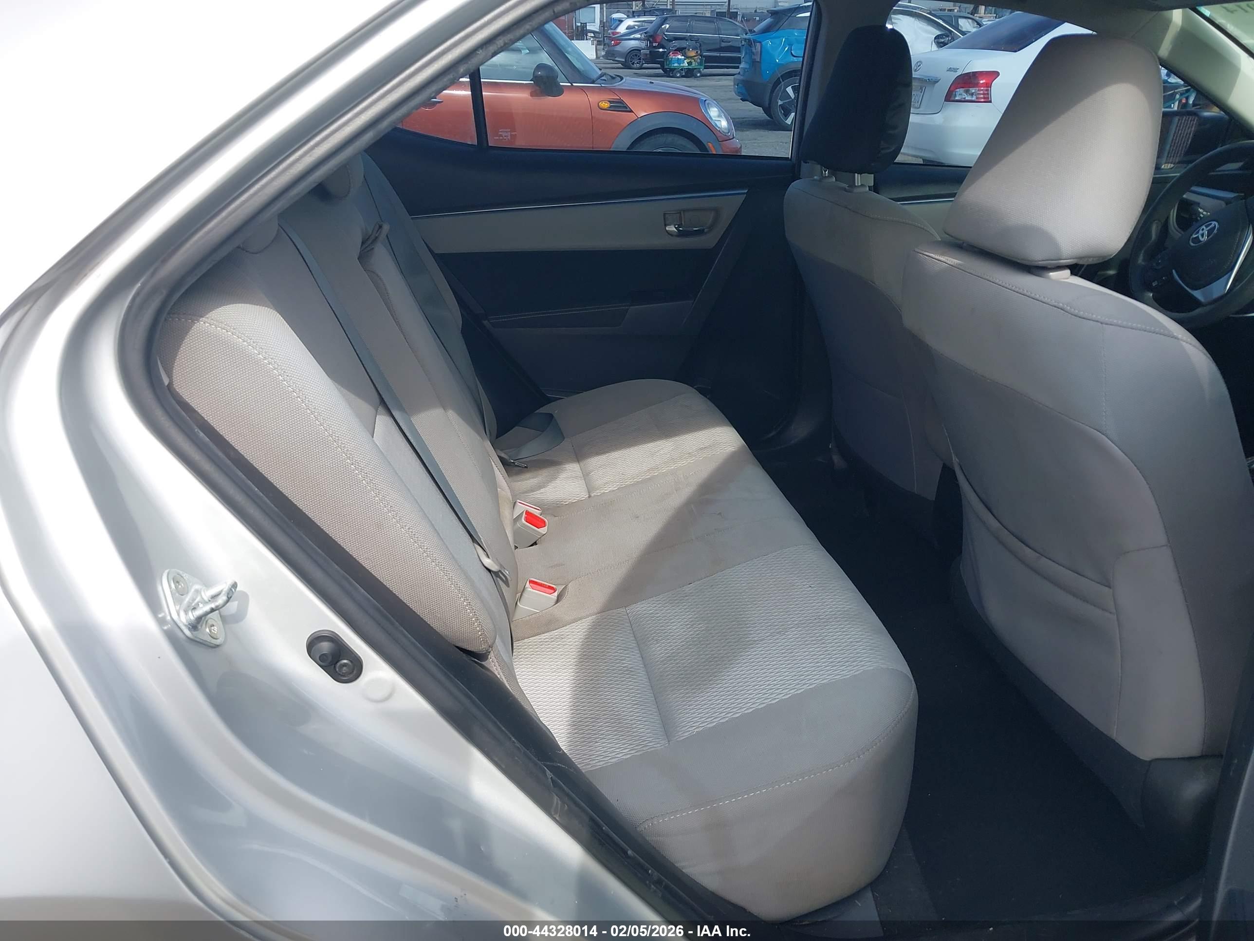 TOYOTA COROLLA image 8