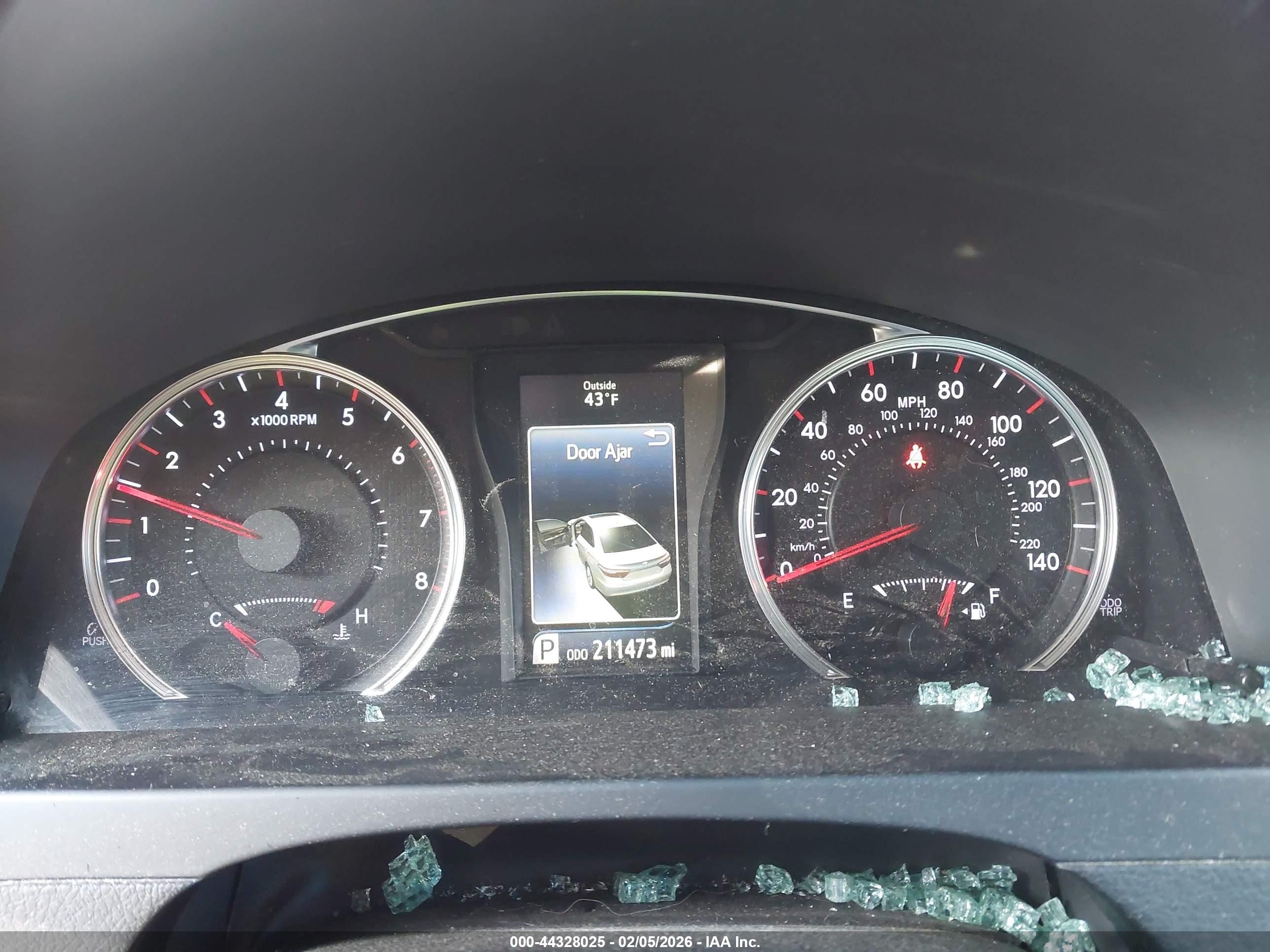 TOYOTA CAMRY image 7