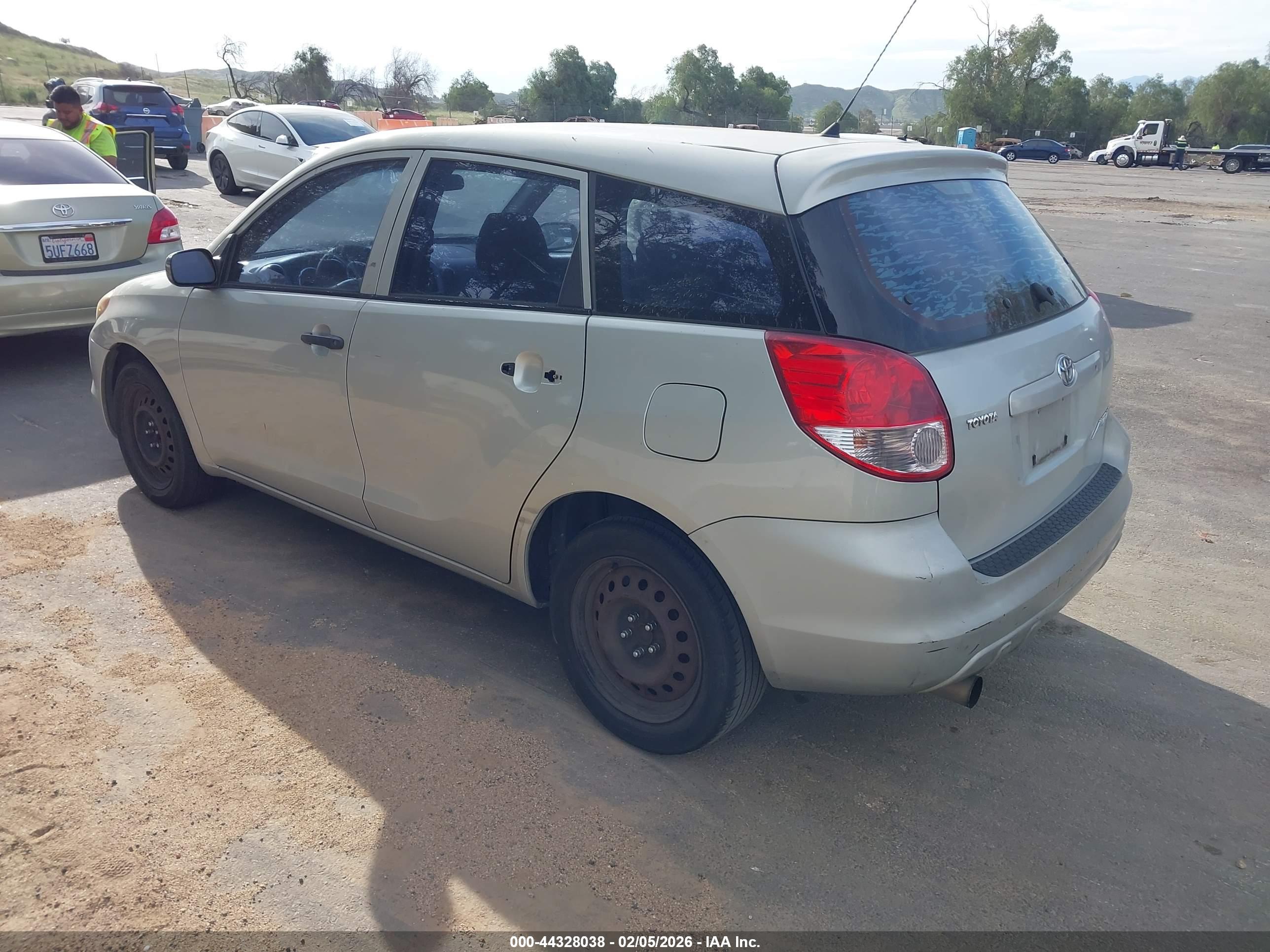 TOYOTA MATRIX image 3