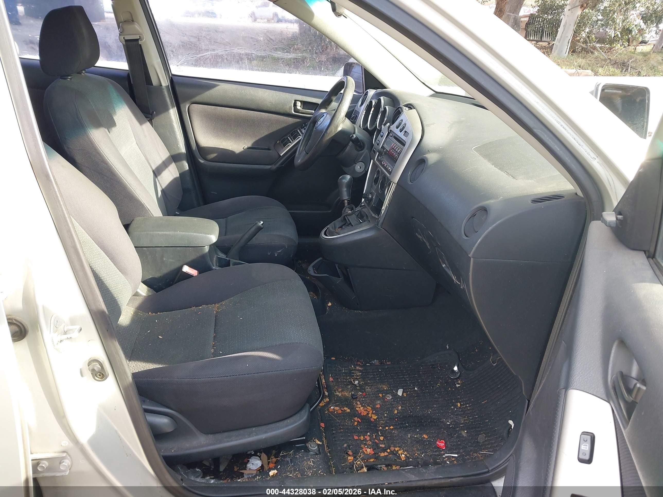 TOYOTA MATRIX image 5
