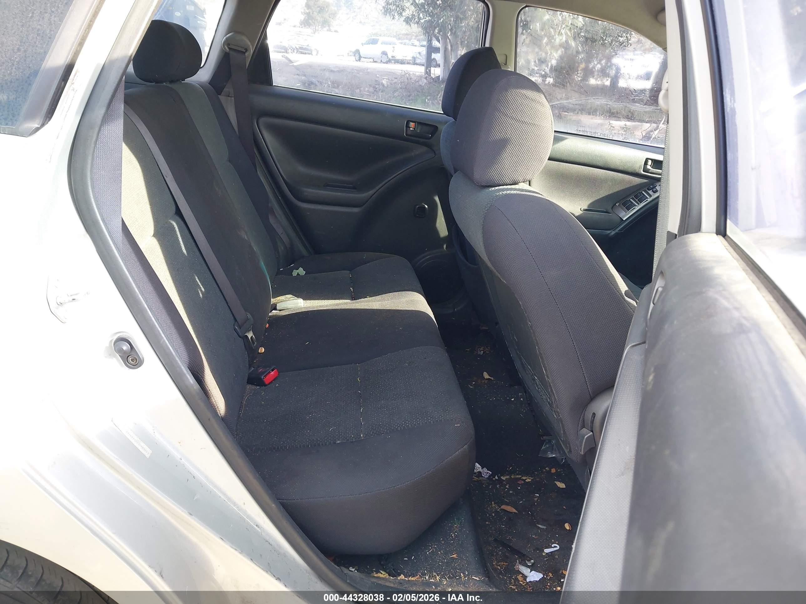 TOYOTA MATRIX image 8