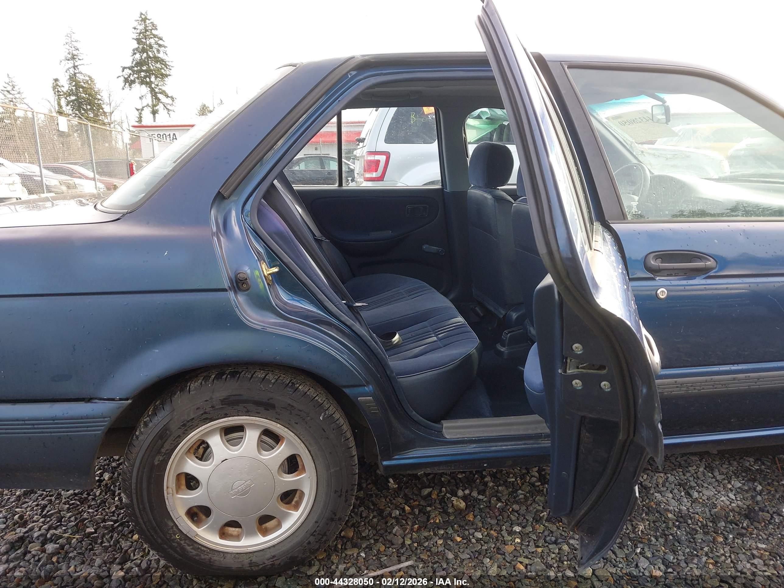 NISSAN SENTRA image 8