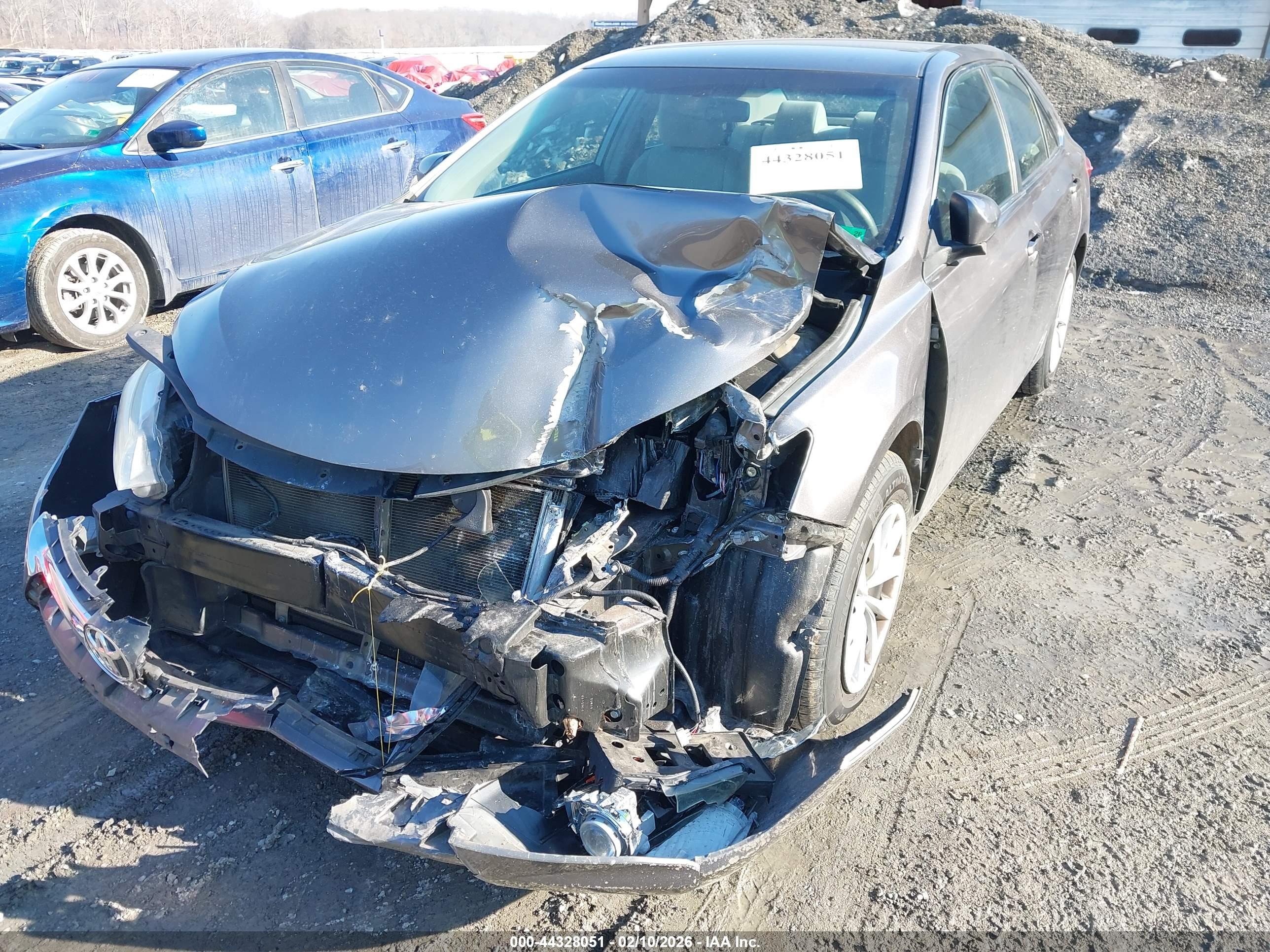 TOYOTA CAMRY image 6