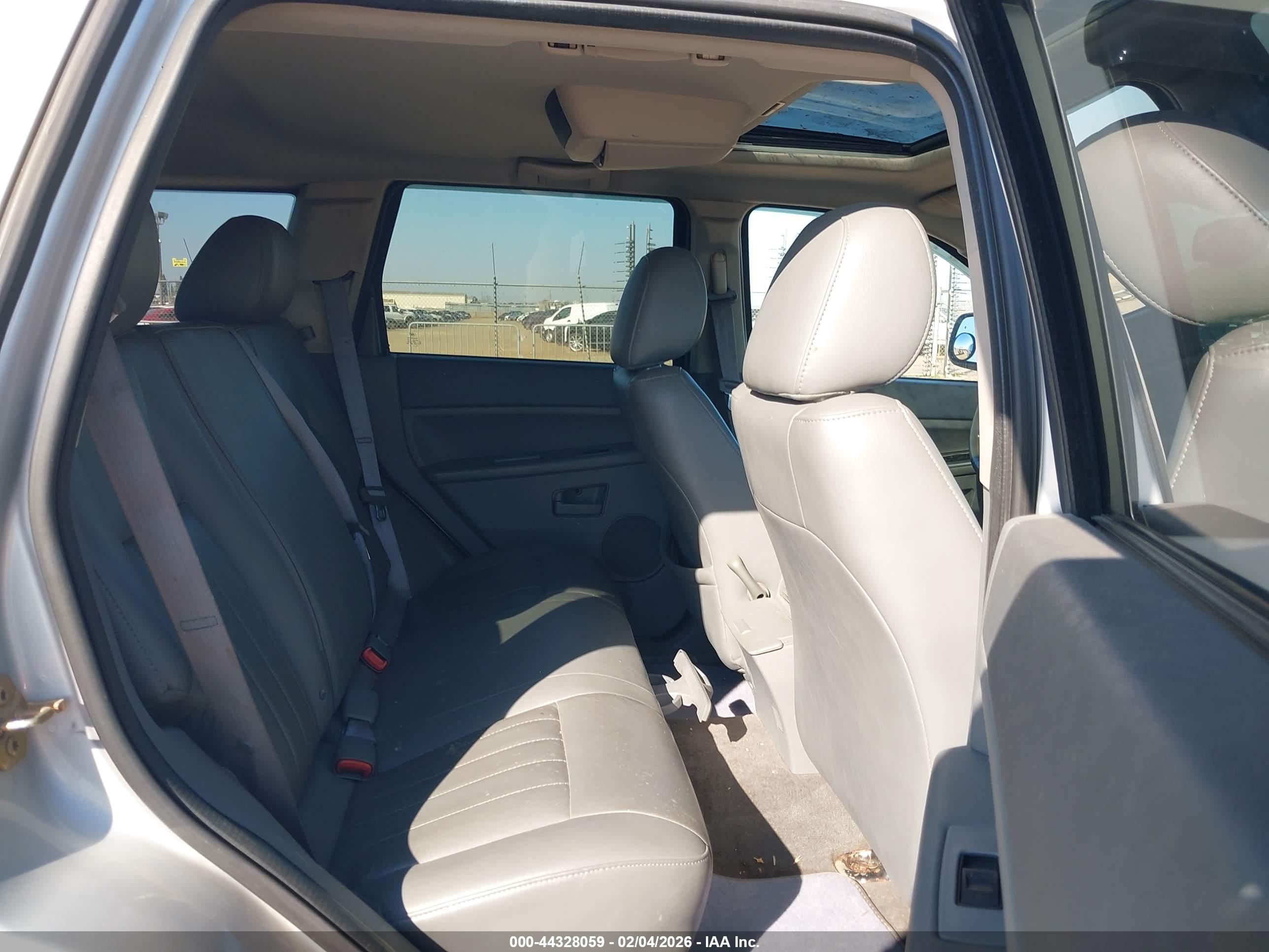 JEEP GRAND image 8