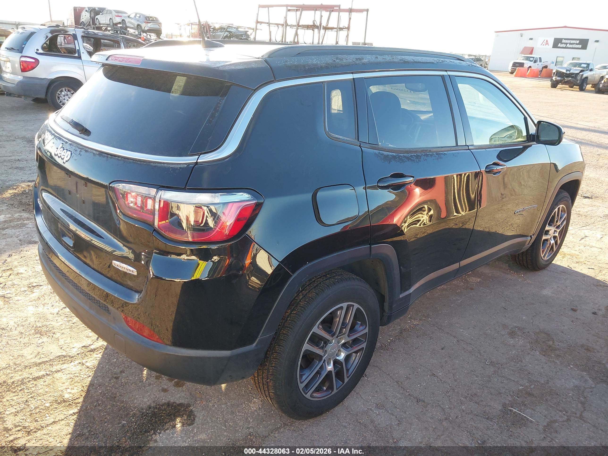 JEEP COMPASS image 4