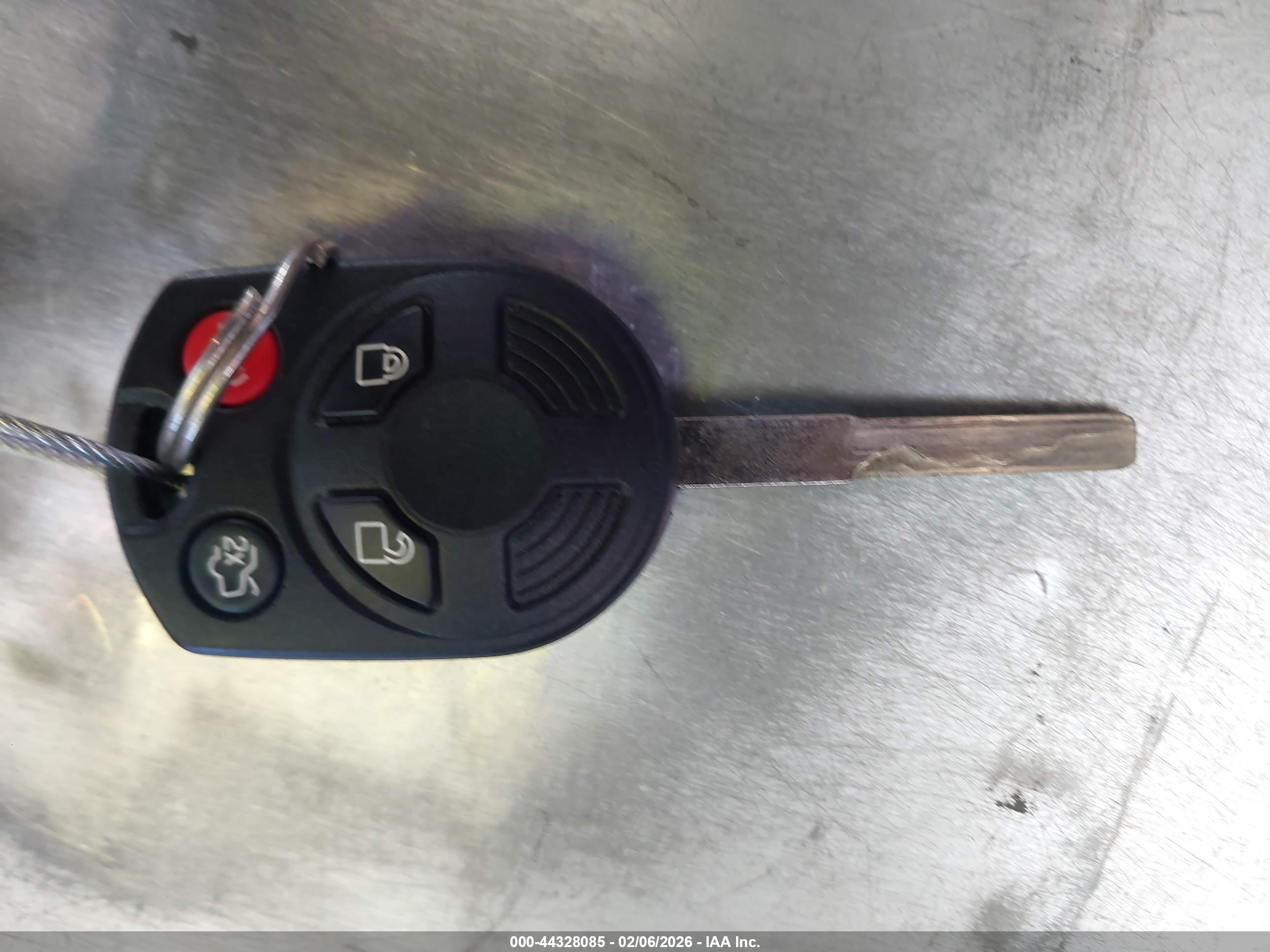 FORD ESCAPE image 11