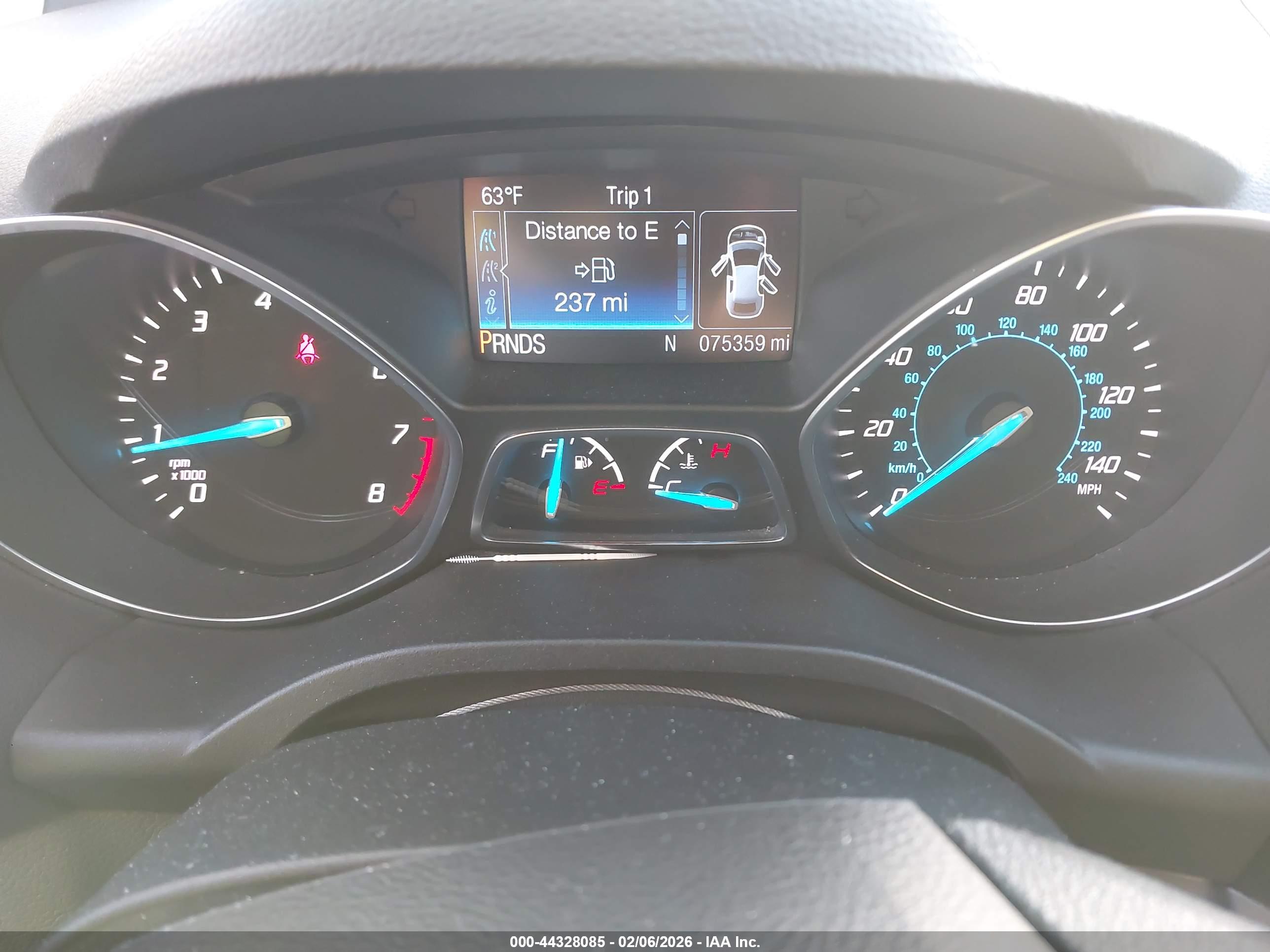 FORD ESCAPE image 7