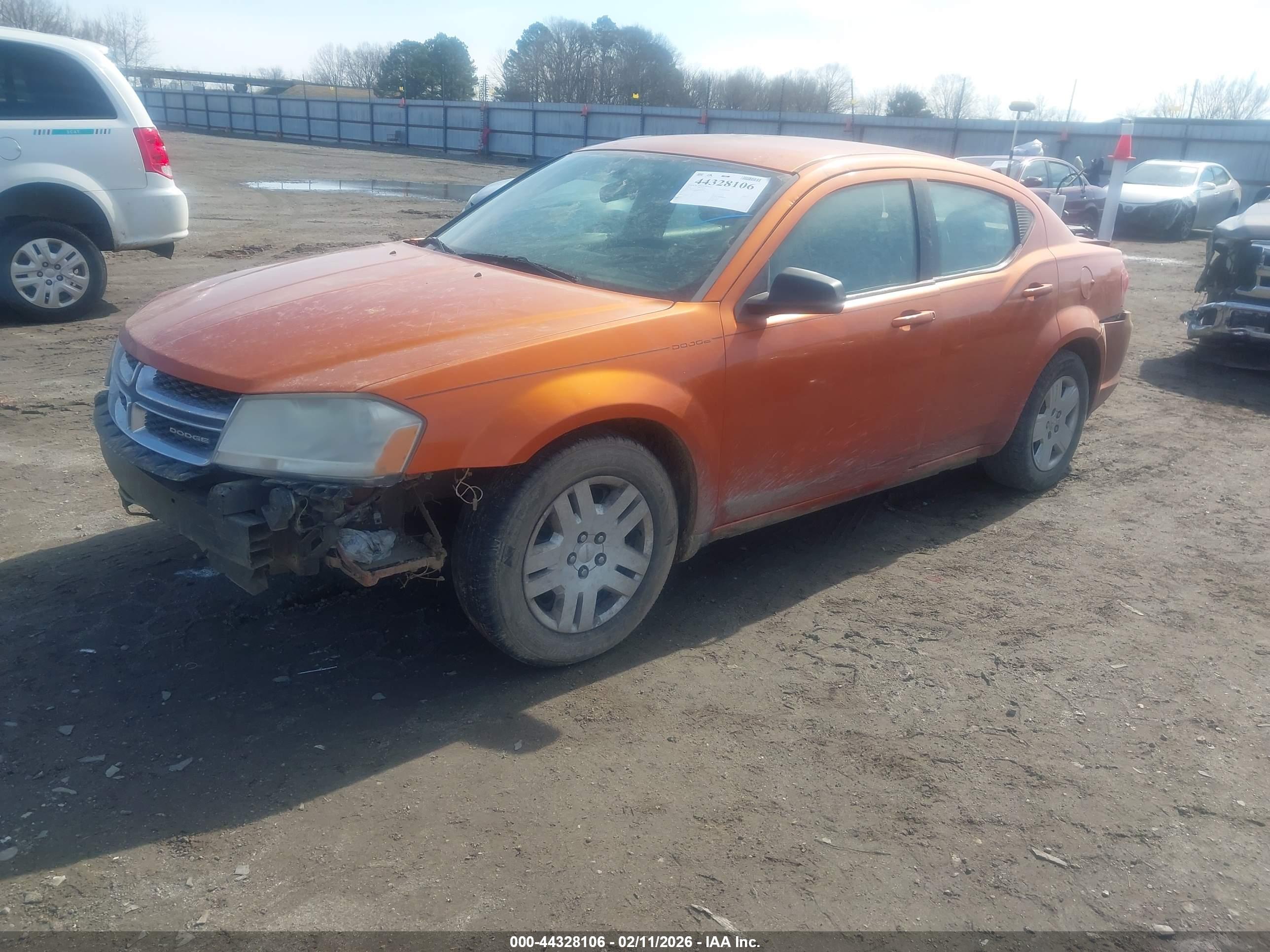 DODGE AVENGER image 2