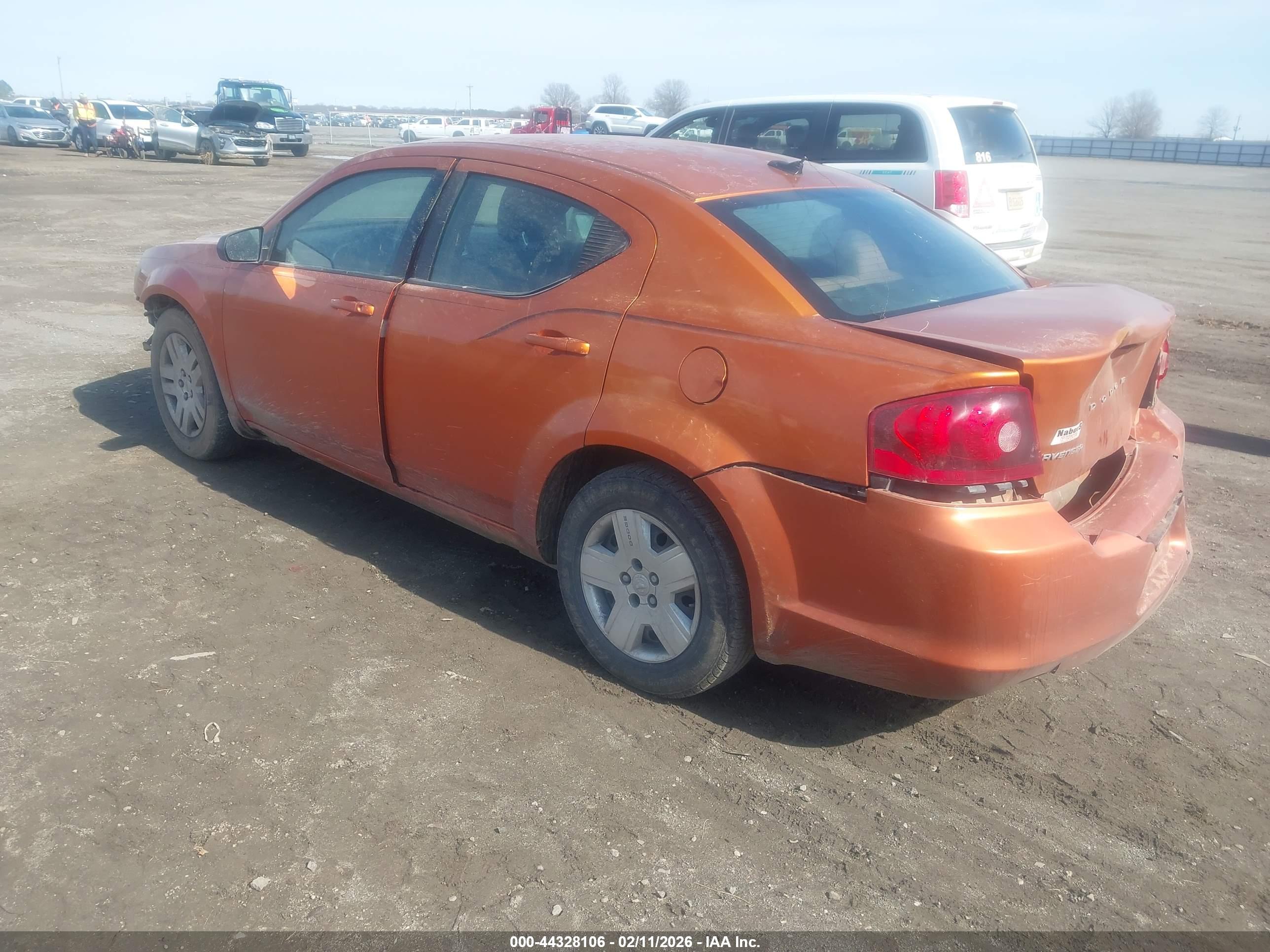 DODGE AVENGER image 3